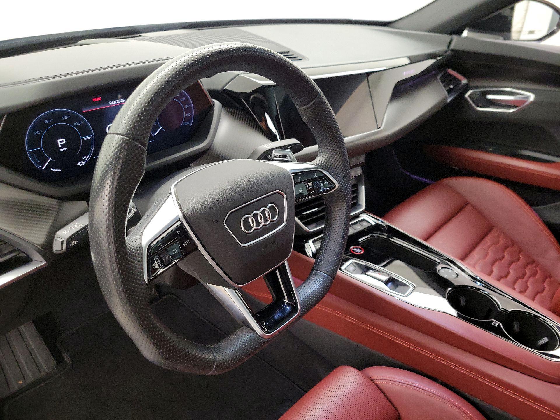 Thumbnail: 2022 Audi e-tron GT - 9