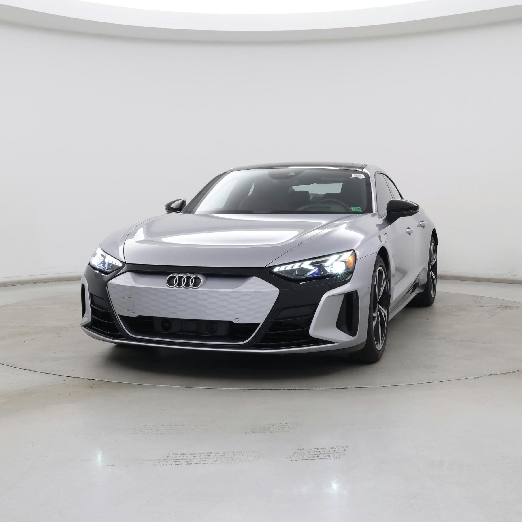 Thumbnail: 2022 Audi e-tron GT - 4