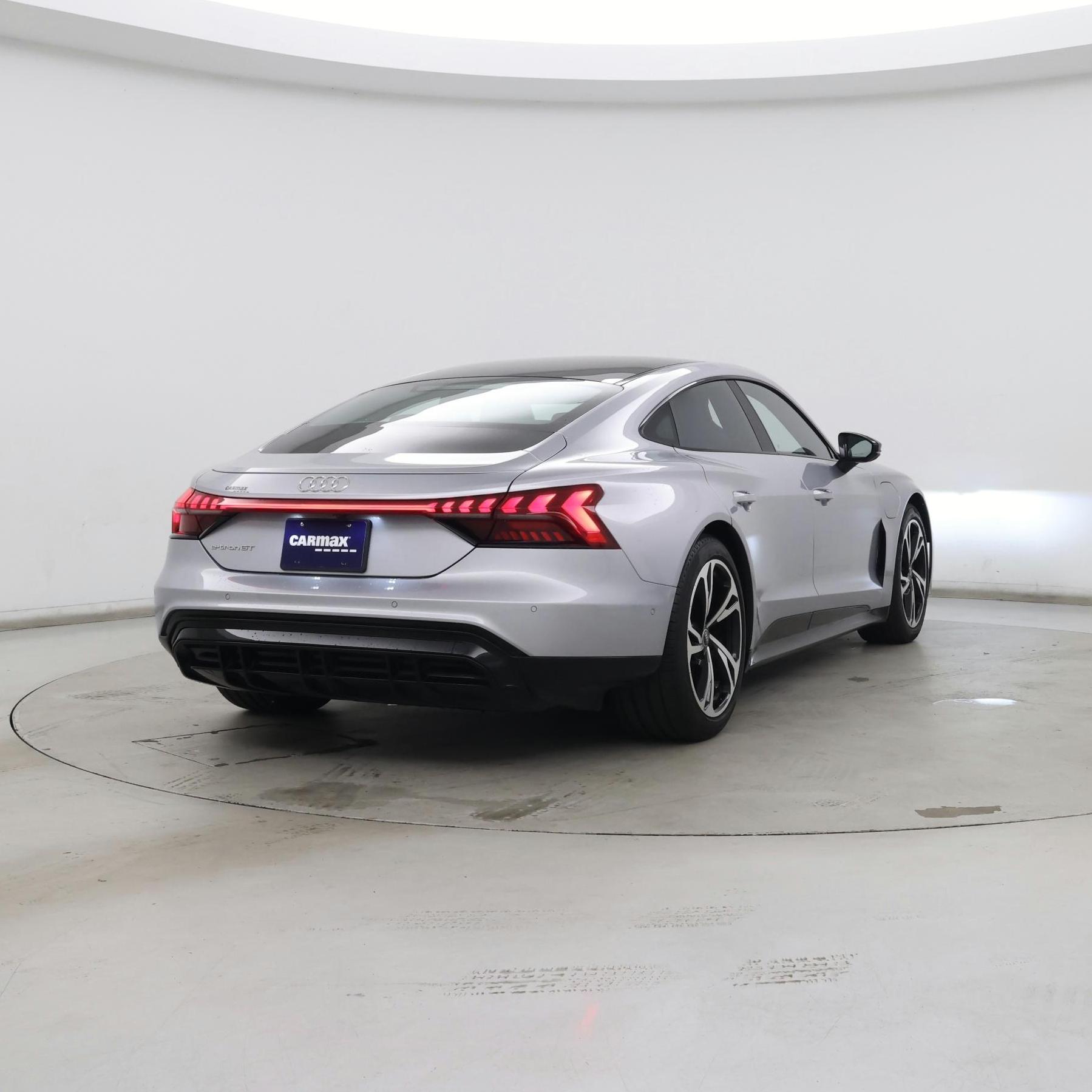 Thumbnail: 2022 Audi e-tron GT - 8
