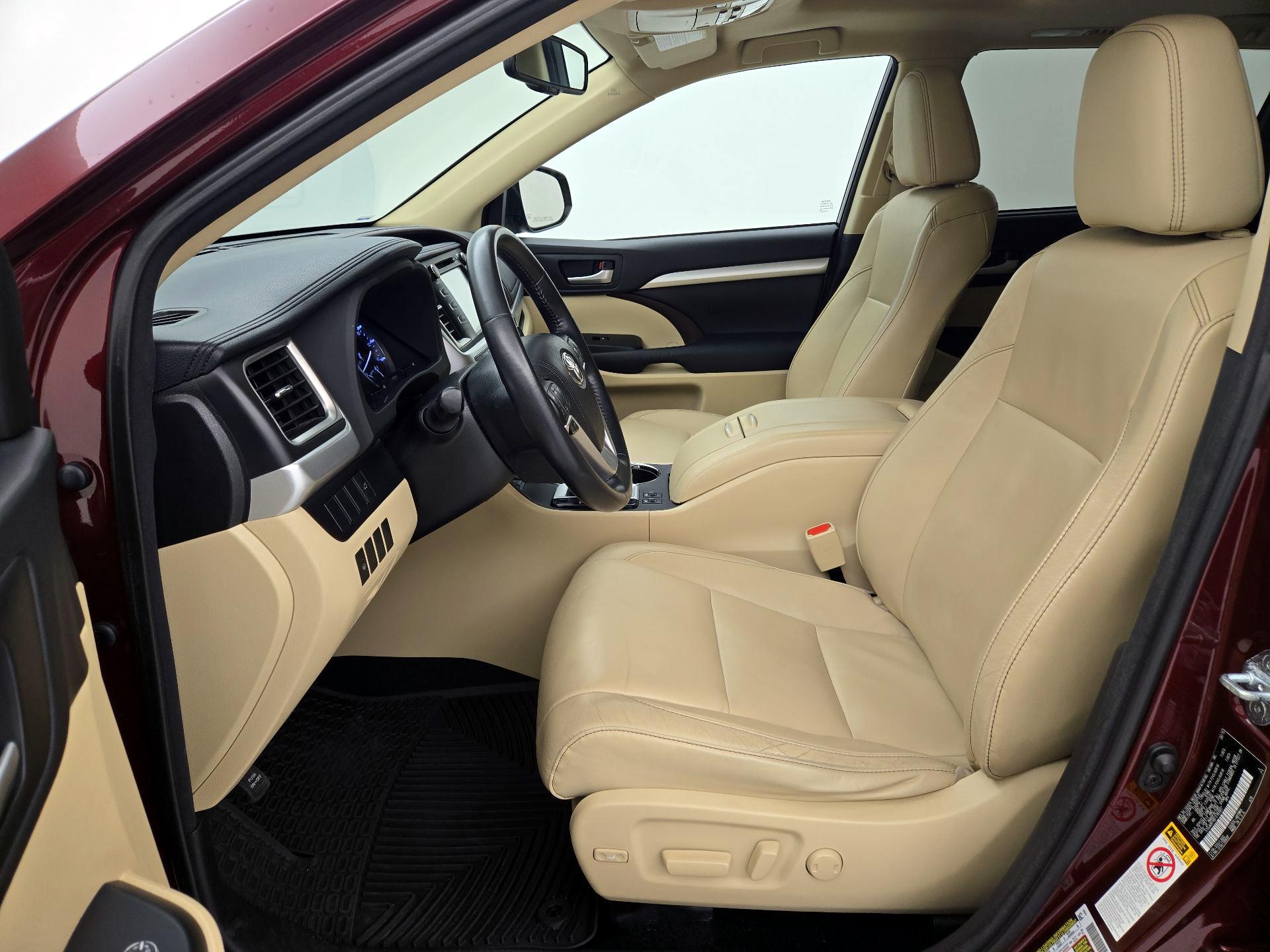 Thumbnail: 2015 Toyota Highlander - 11