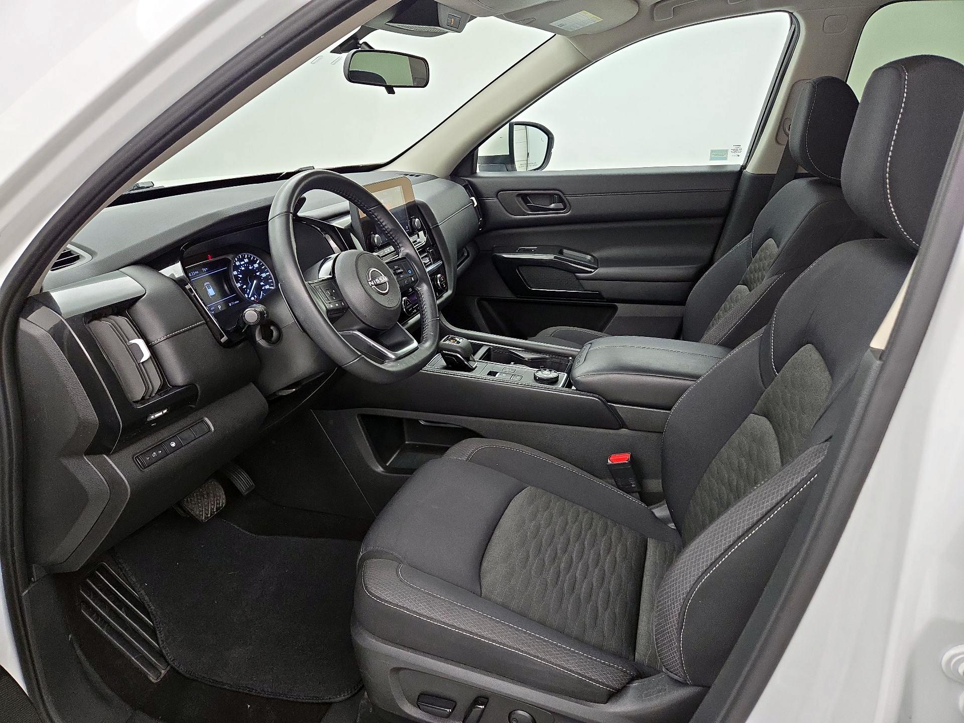 Thumbnail: 2023 Nissan Pathfinder - 11
