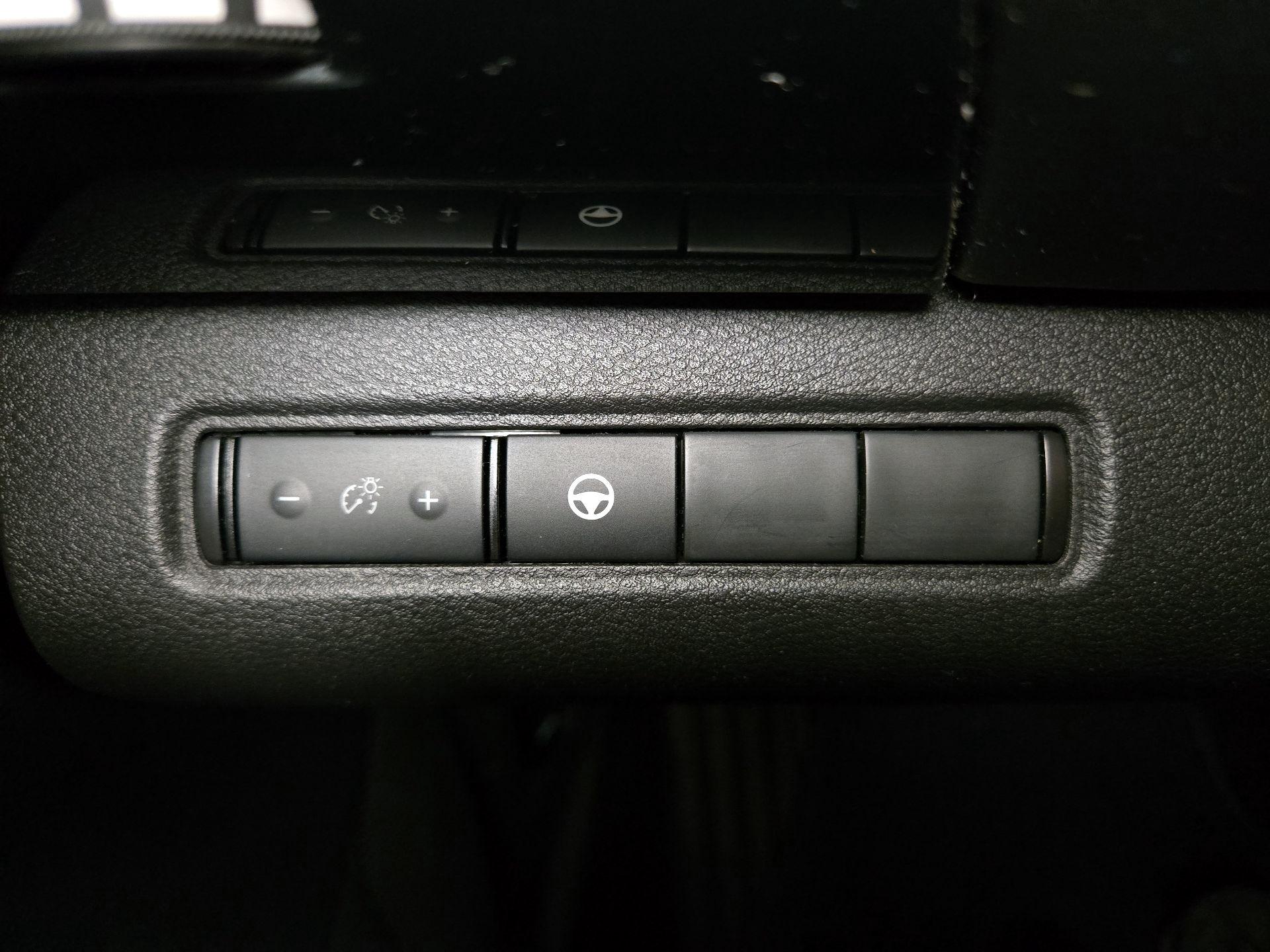 Thumbnail: 2023 Nissan Pathfinder - 13