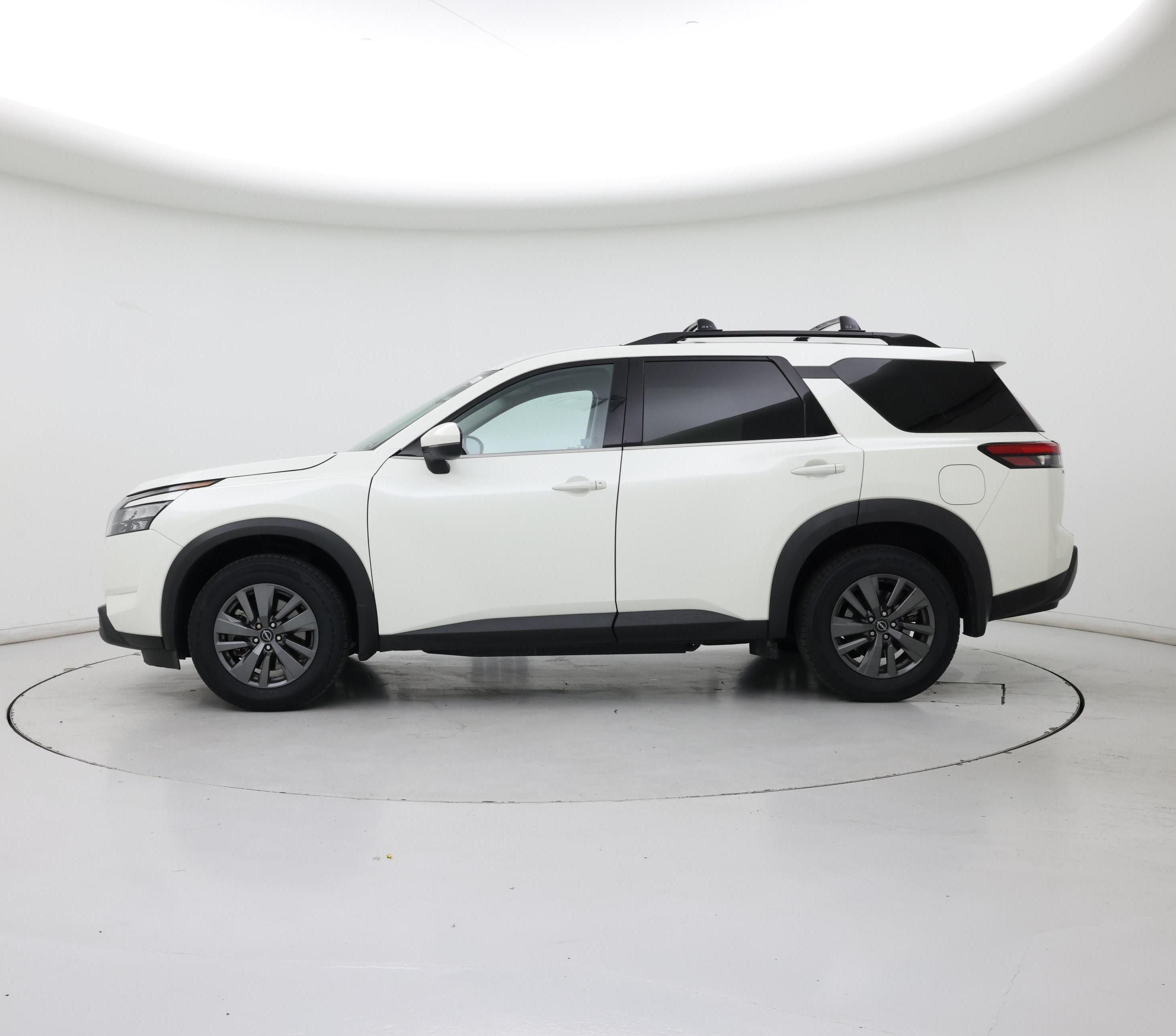 Thumbnail: 2023 Nissan Pathfinder - 3