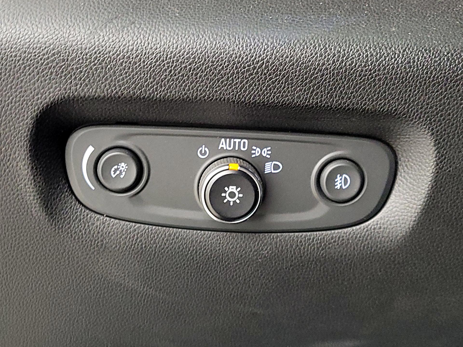 Thumbnail: 2019 Chevrolet Traverse - 13