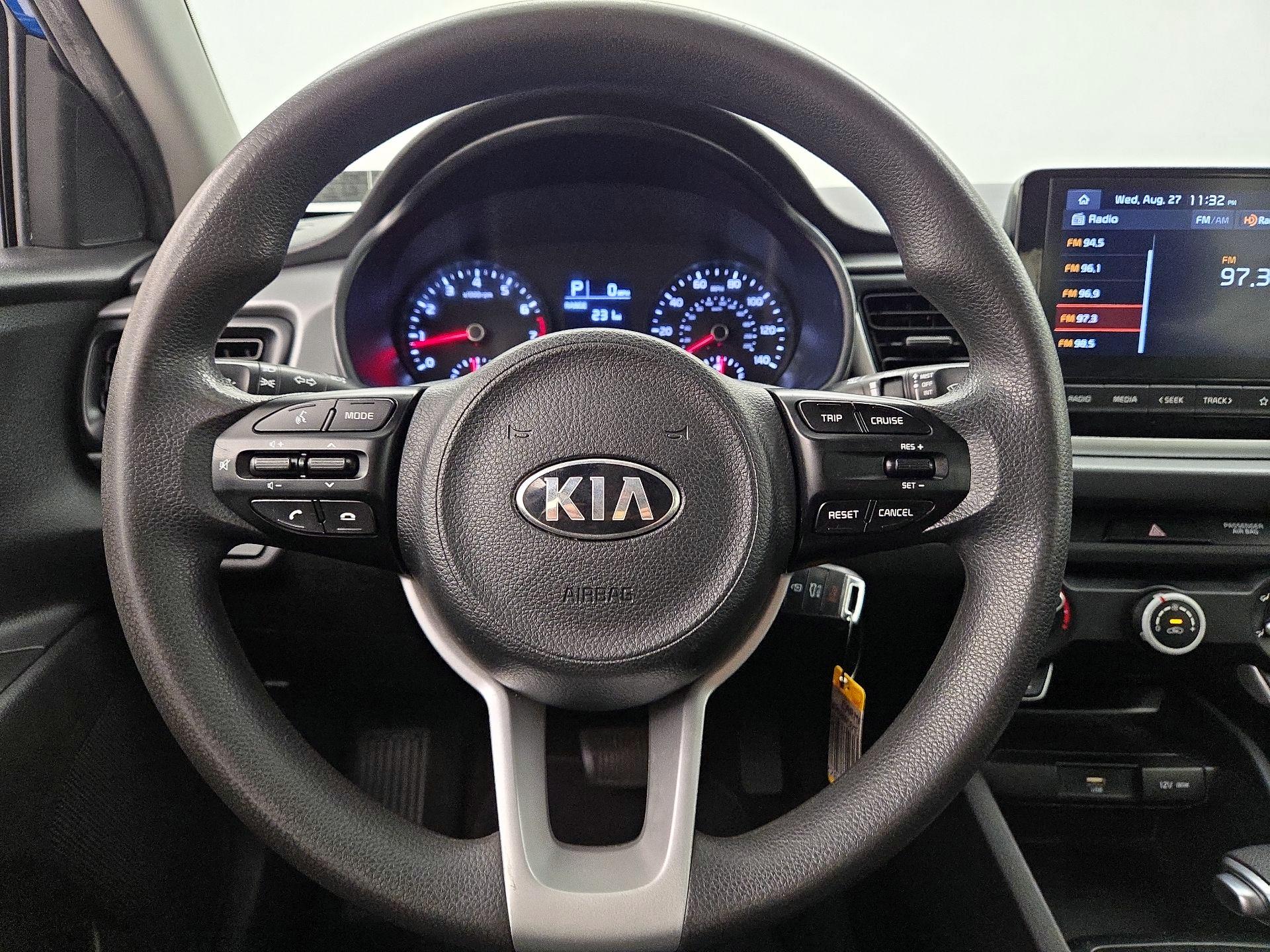 Thumbnail: 2021 Kia Rio - 10