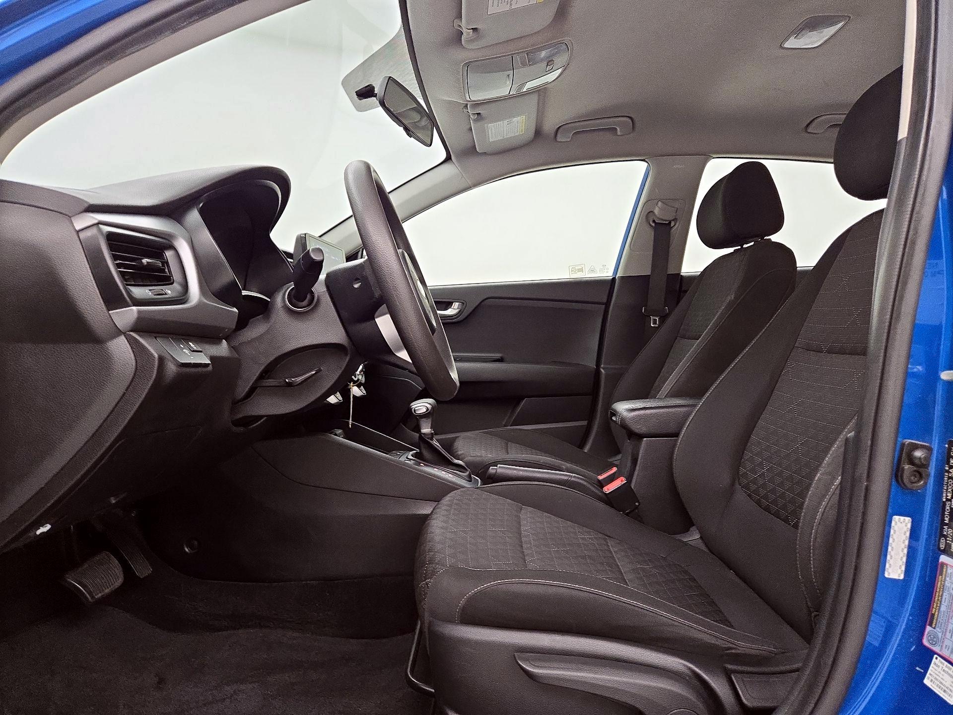 Thumbnail: 2021 Kia Rio - 11