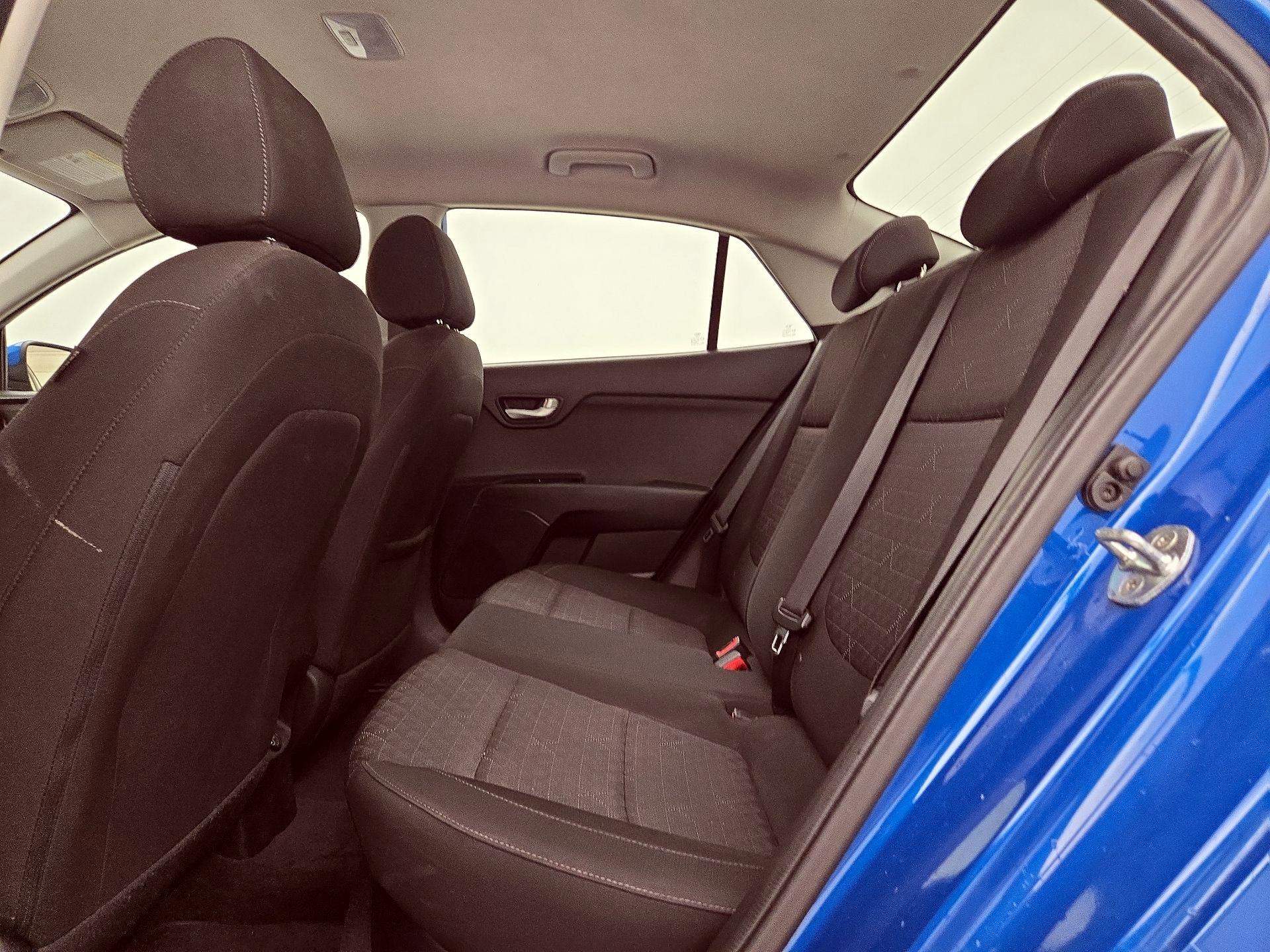 Thumbnail: 2021 Kia Rio - 18