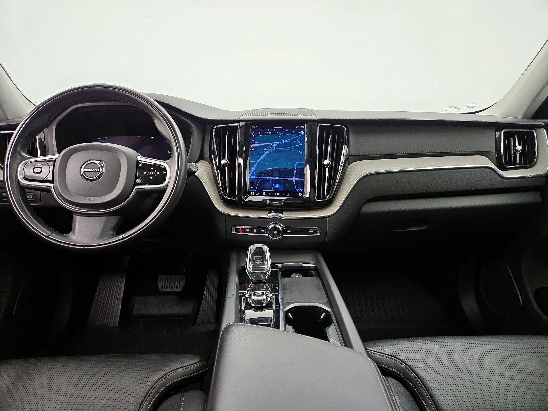 Thumbnail: 2022 Volvo XC60 - 9