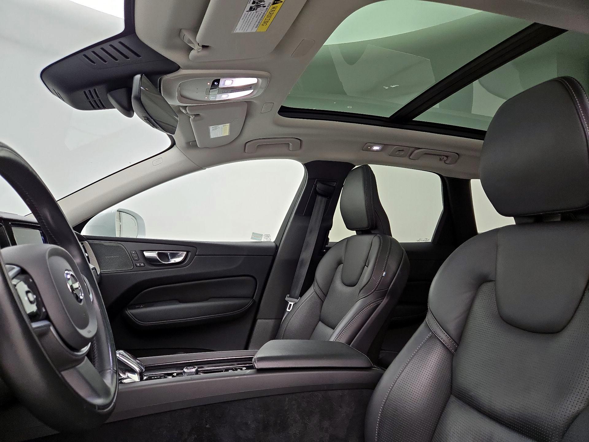 Thumbnail: 2022 Volvo XC60 - 19