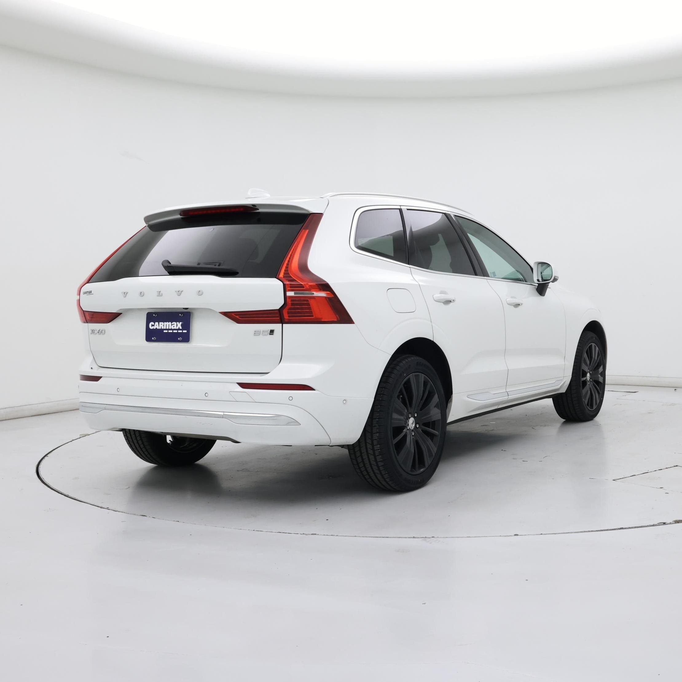 Thumbnail: 2022 Volvo XC60 - 8