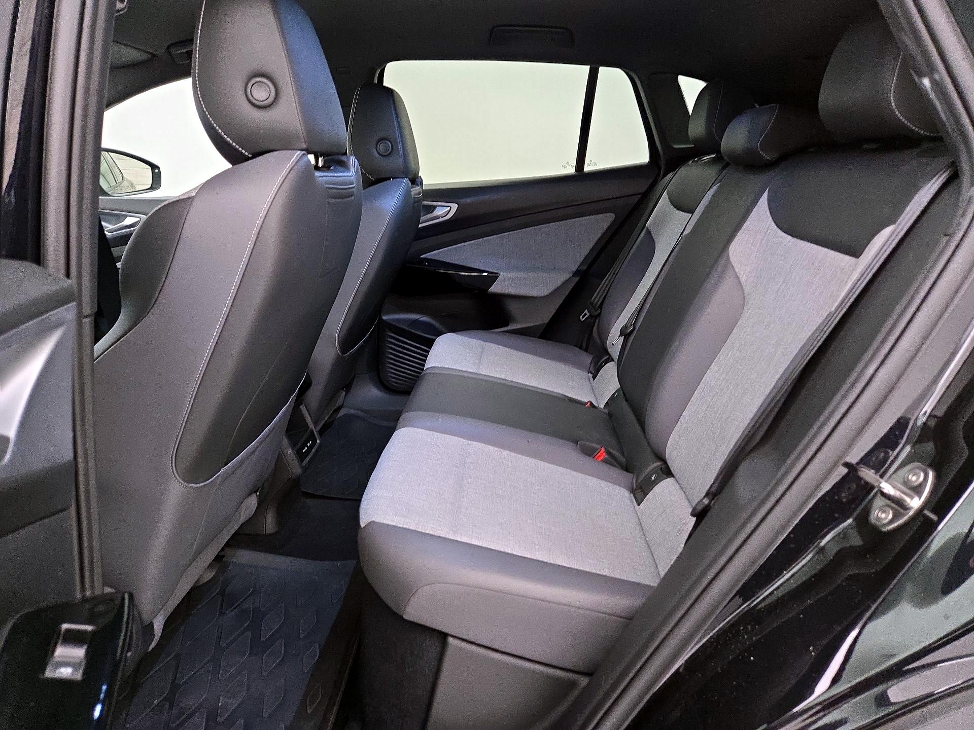 Thumbnail: 2023 Volkswagen ID.4 - 20