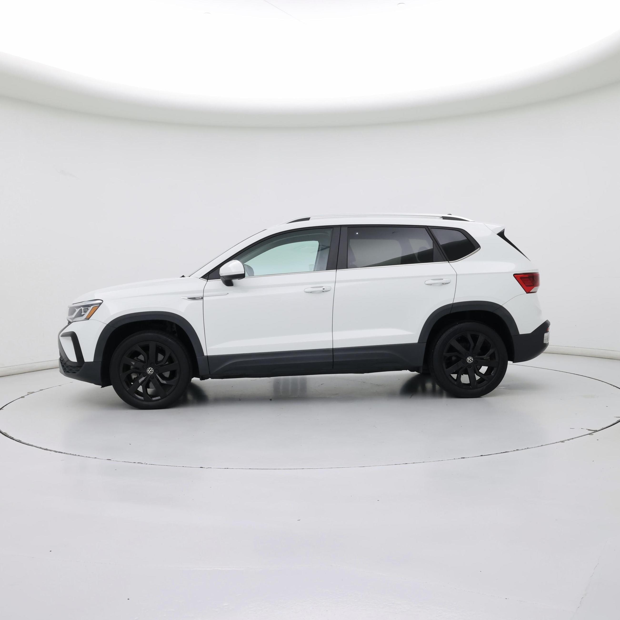 Thumbnail: 2022 Volkswagen Taos - 3