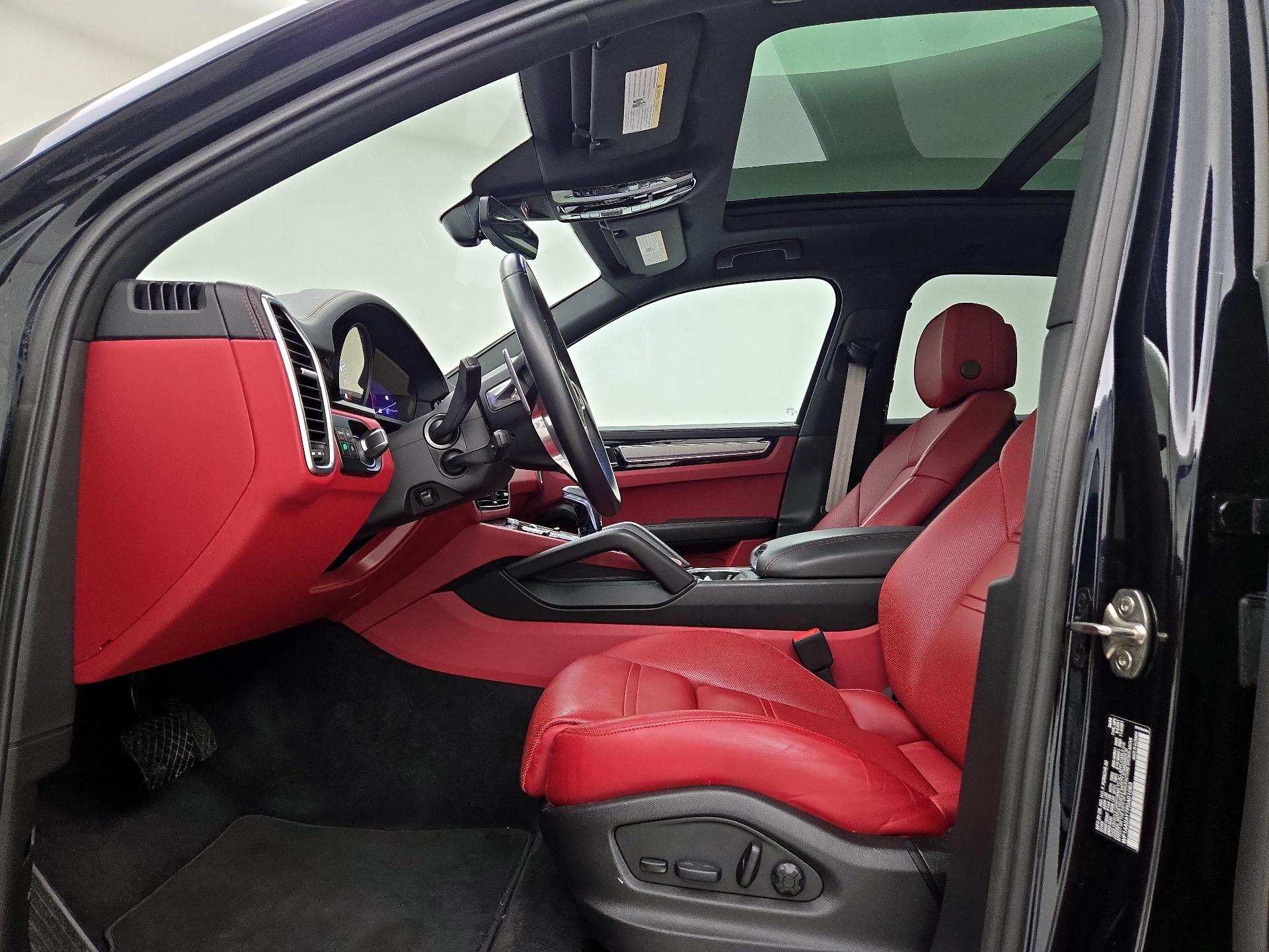 Thumbnail: 2023 Porsche Cayenne - 11
