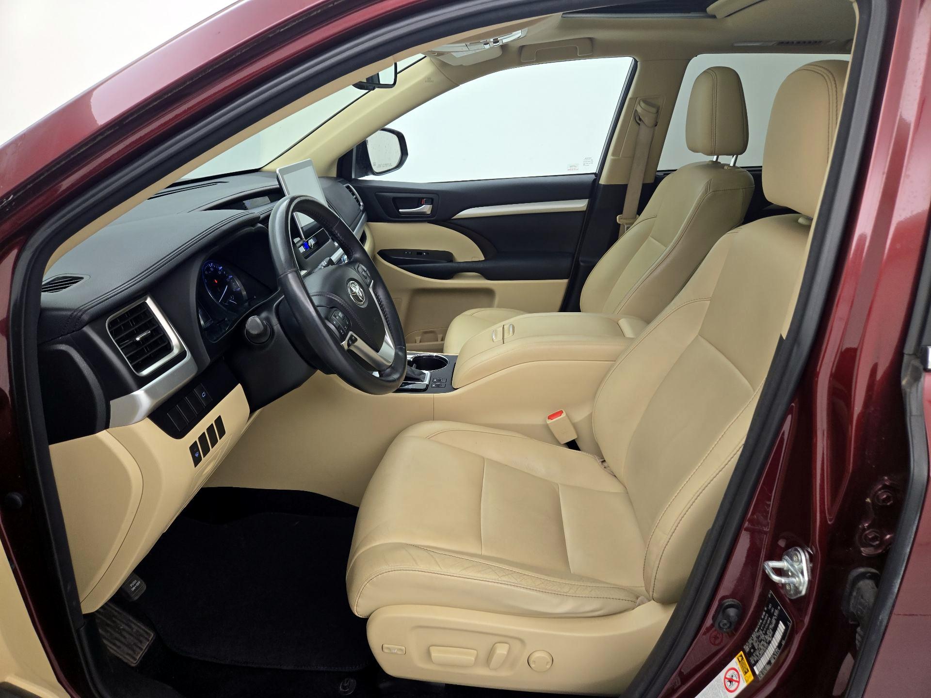 Thumbnail: 2014 Toyota Highlander - 11