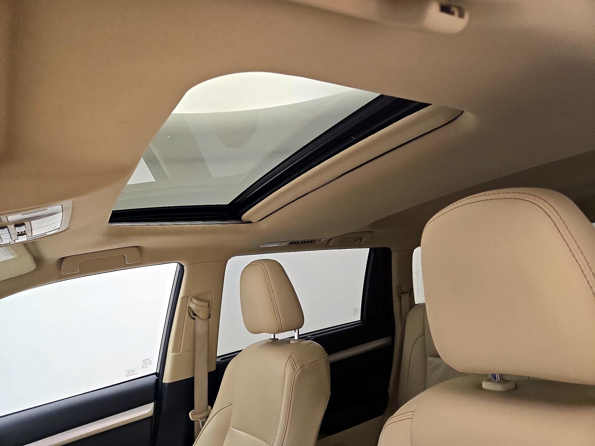 Thumbnail: 2014 Toyota Highlander - 20