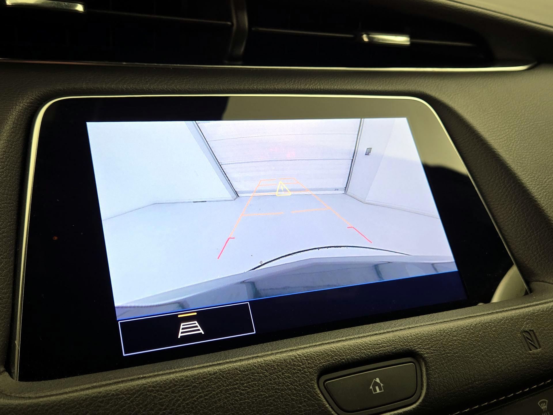 Thumbnail: 2021 Cadillac XT4 - 14
