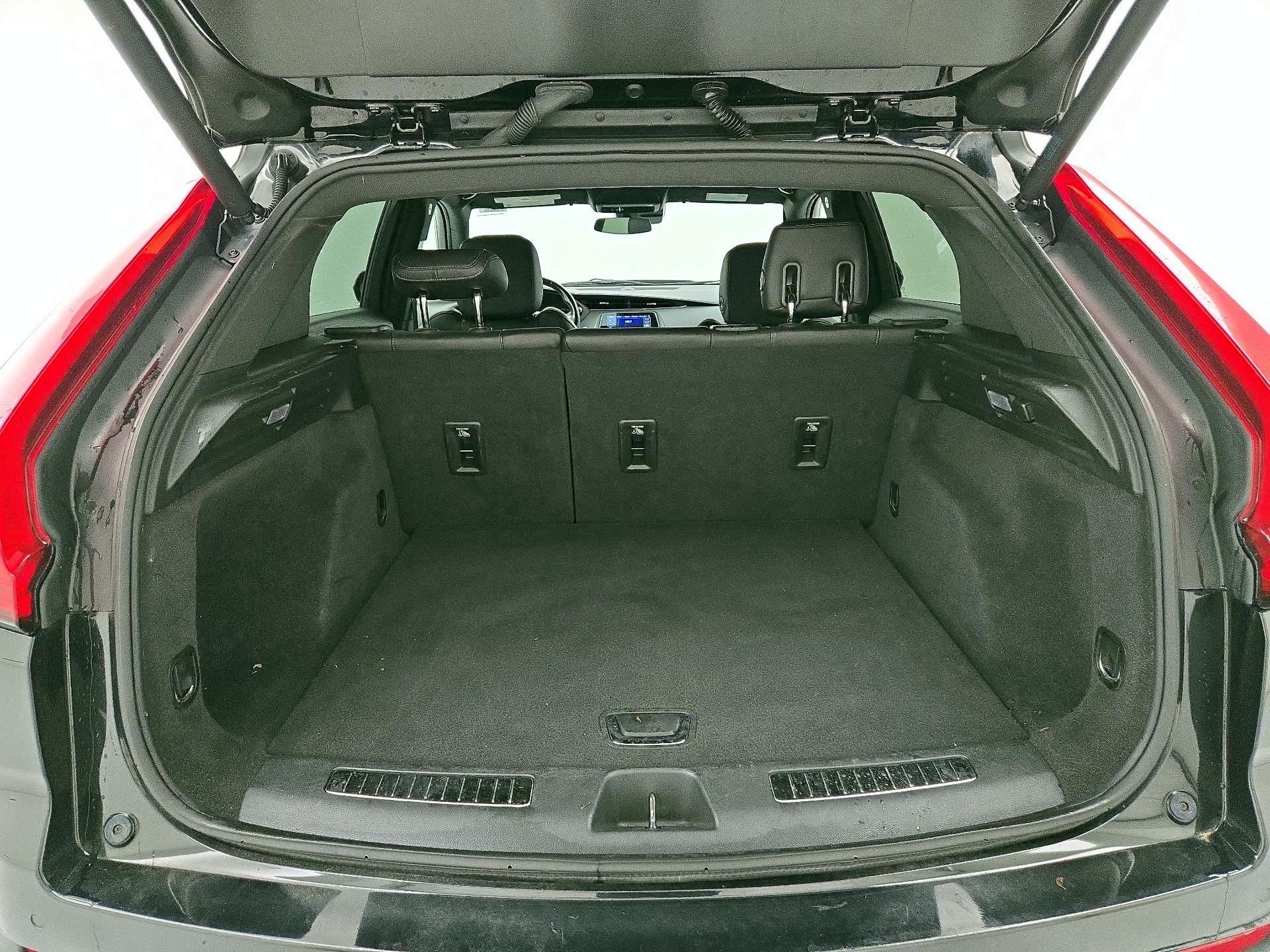 Thumbnail: 2021 Cadillac XT4 - 20