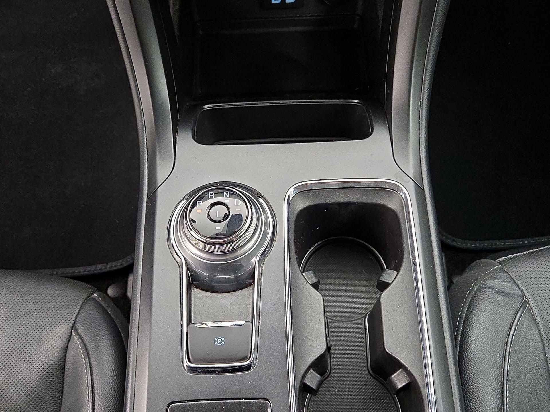 Thumbnail: 2019 Ford Fusion - 18