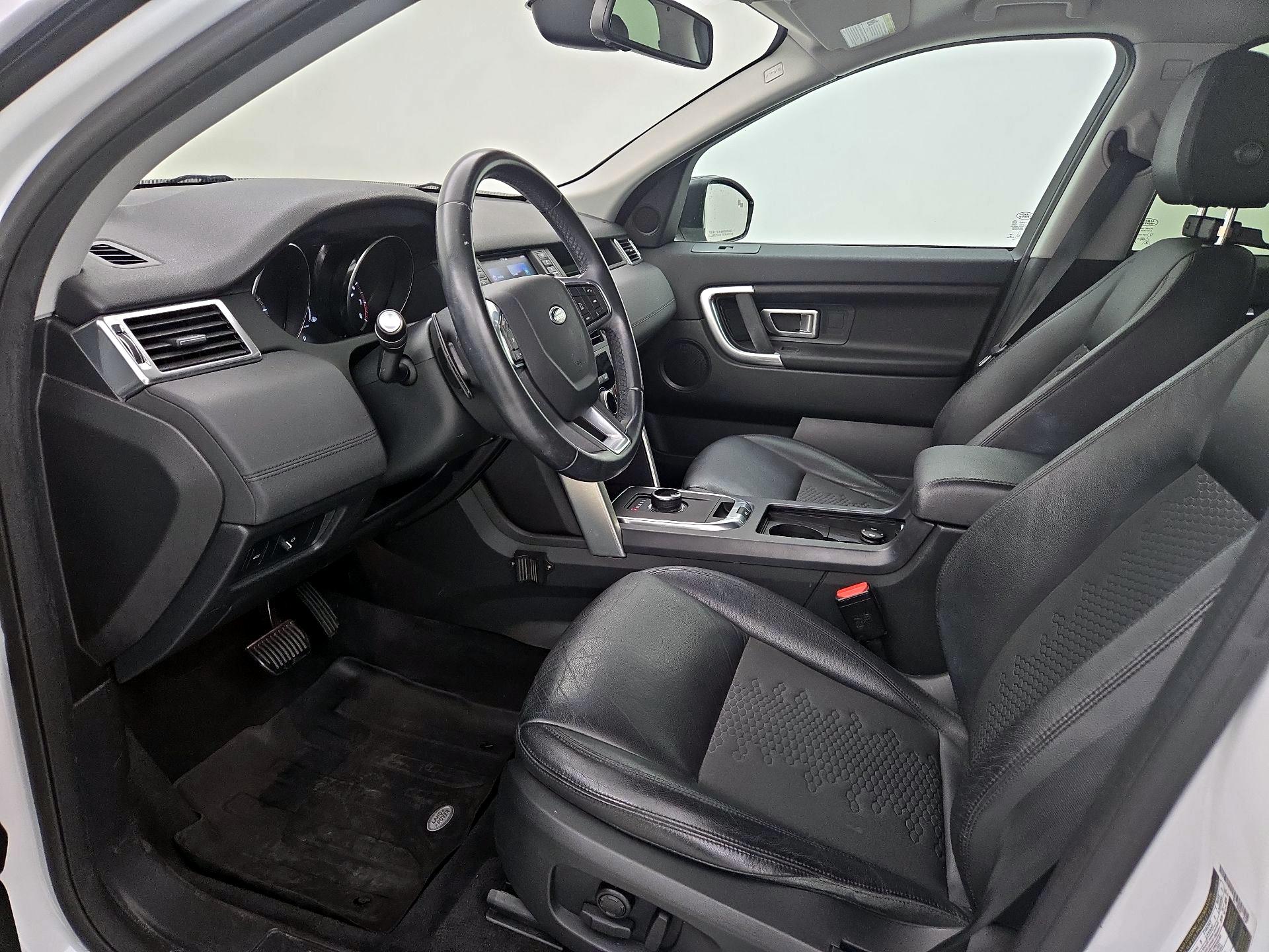 Thumbnail: 2019 Land Rover Discovery Sport - 11