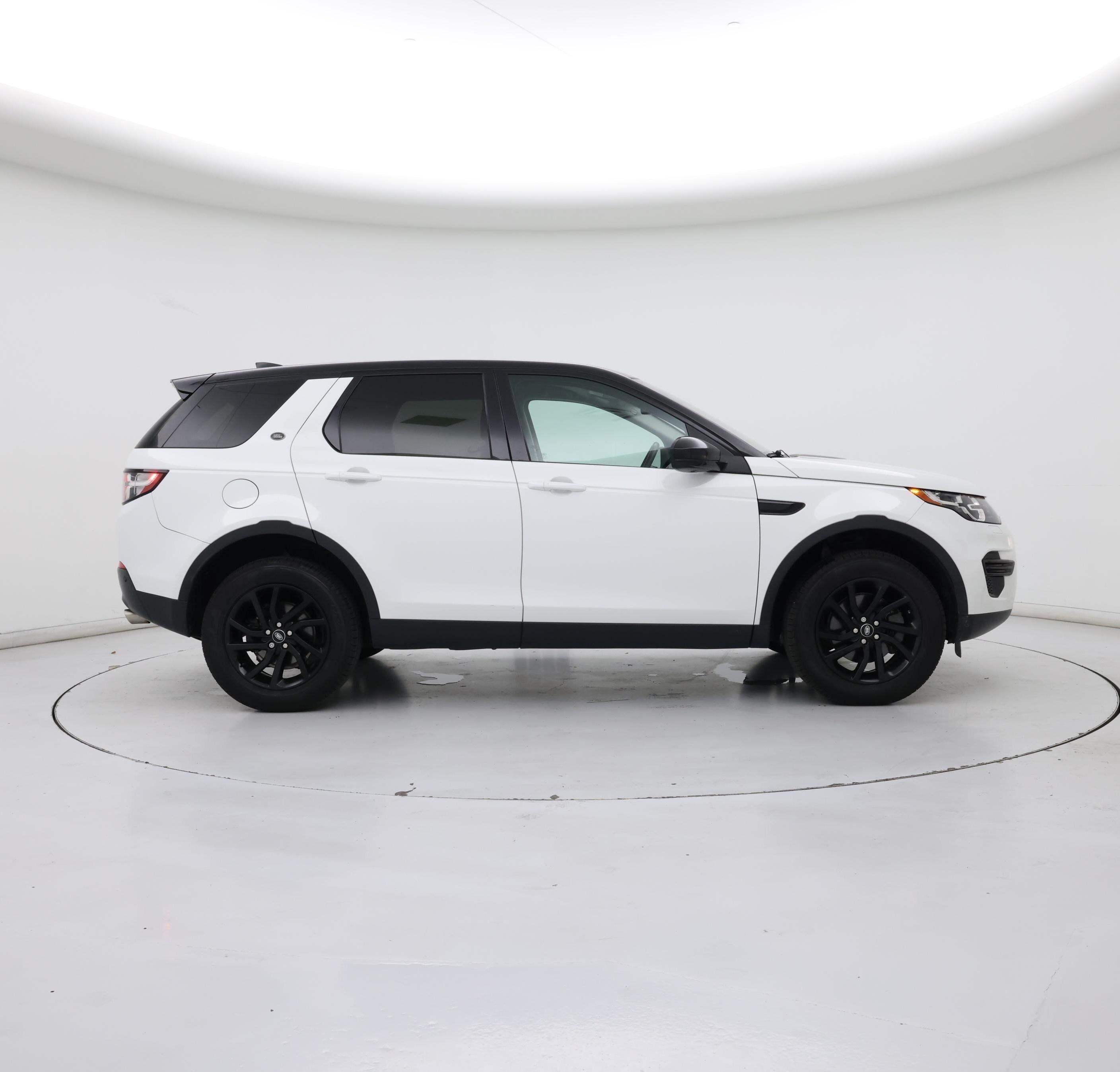 Thumbnail: 2019 Land Rover Discovery Sport - 7