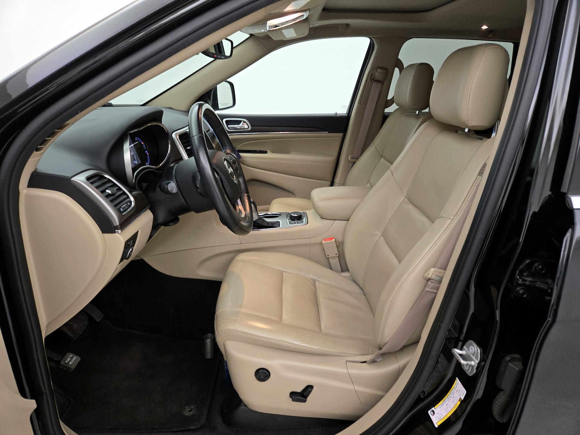 Thumbnail: 2018 Jeep Grand Cherokee - 11