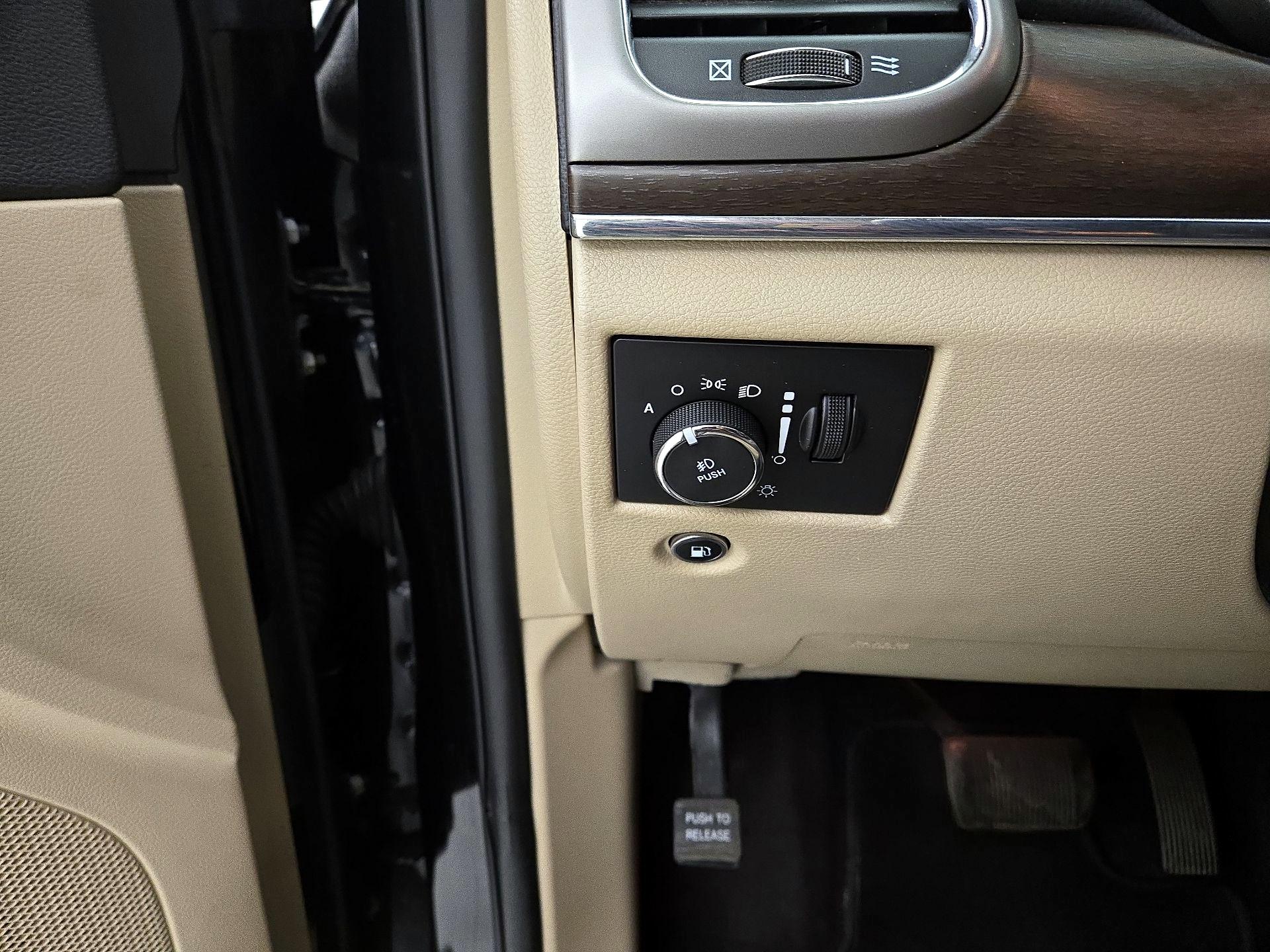 Thumbnail: 2018 Jeep Grand Cherokee - 13