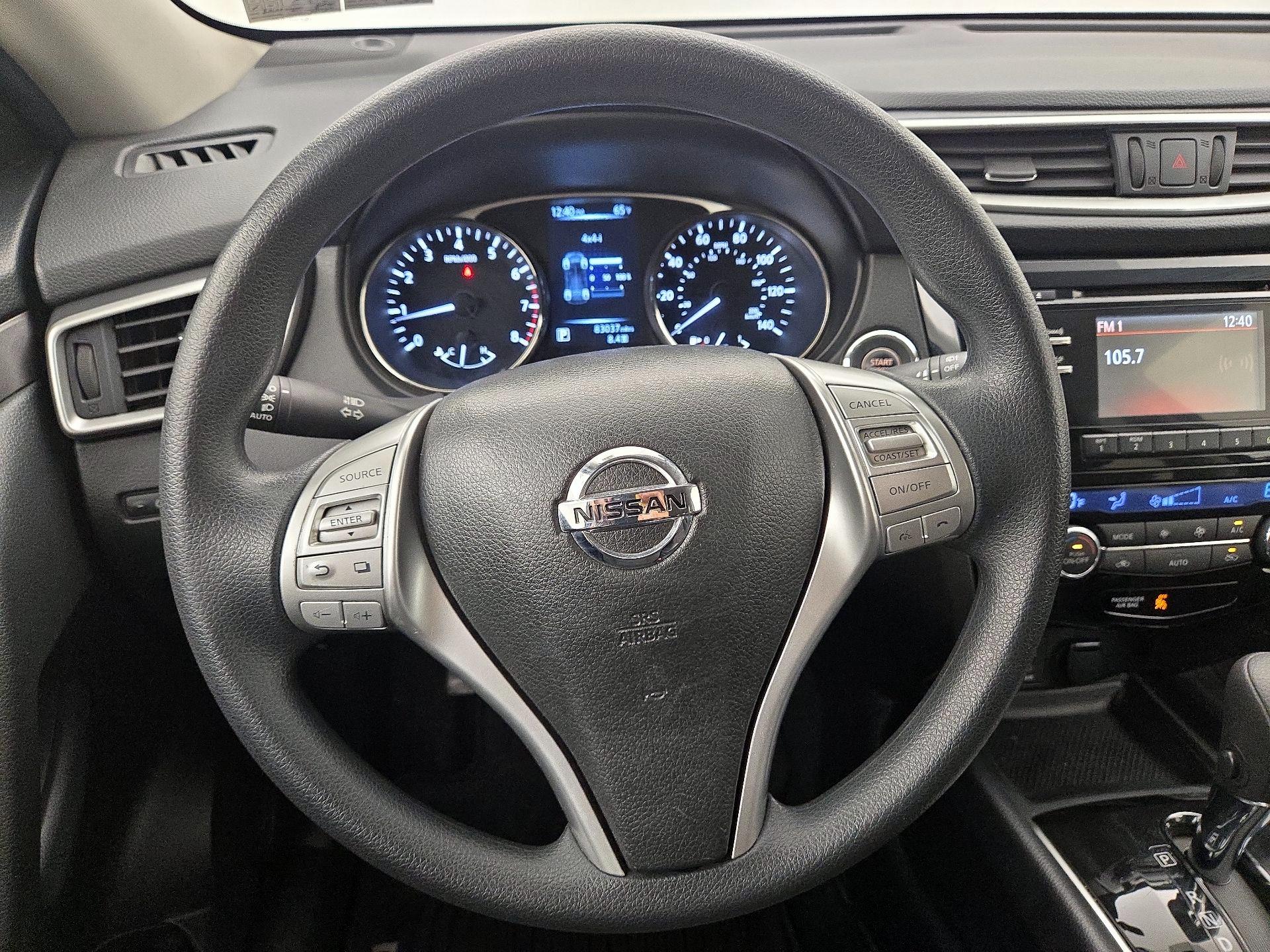 Thumbnail: 2015 Nissan Rogue - 10