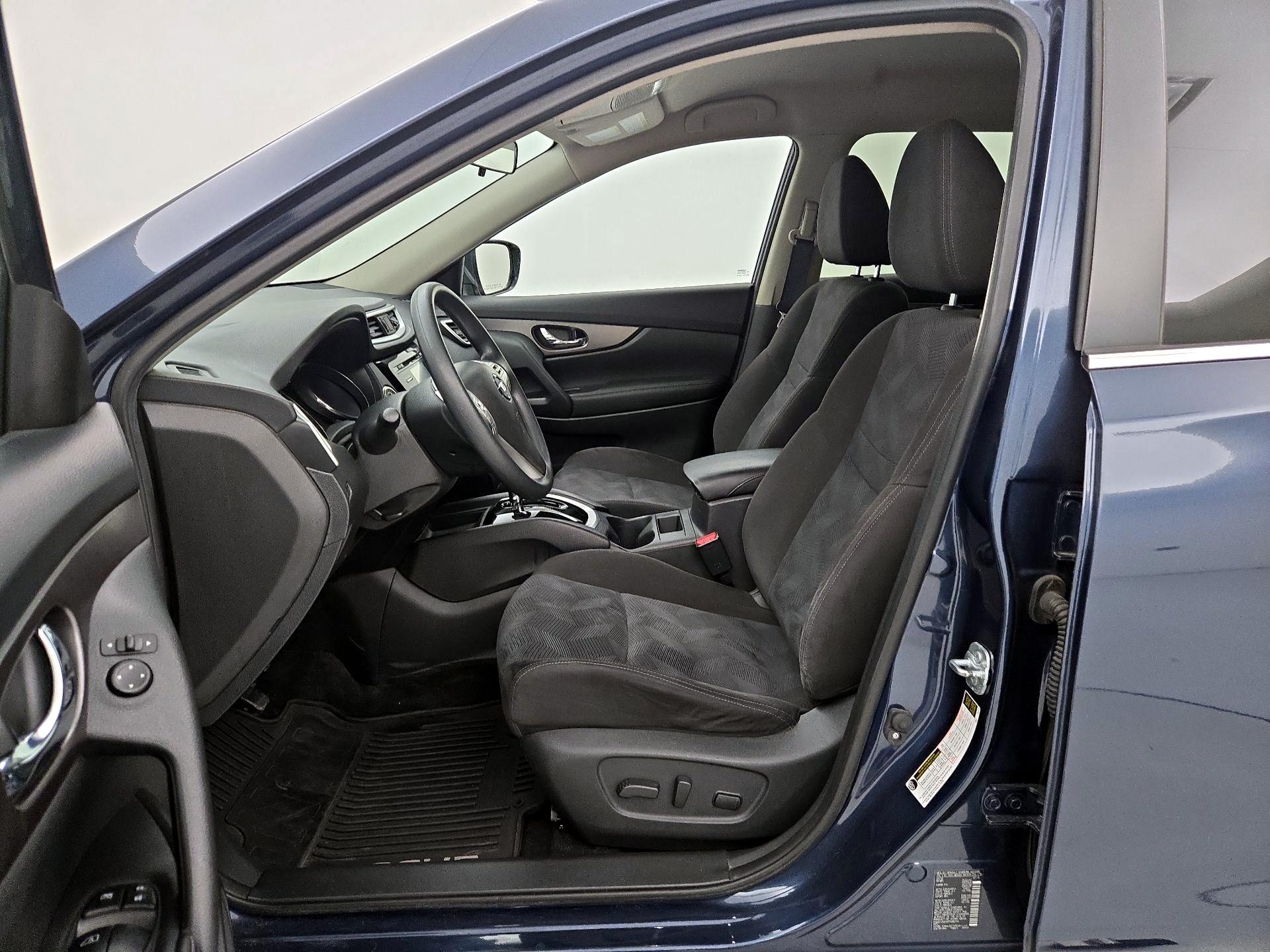 Thumbnail: 2015 Nissan Rogue - 11