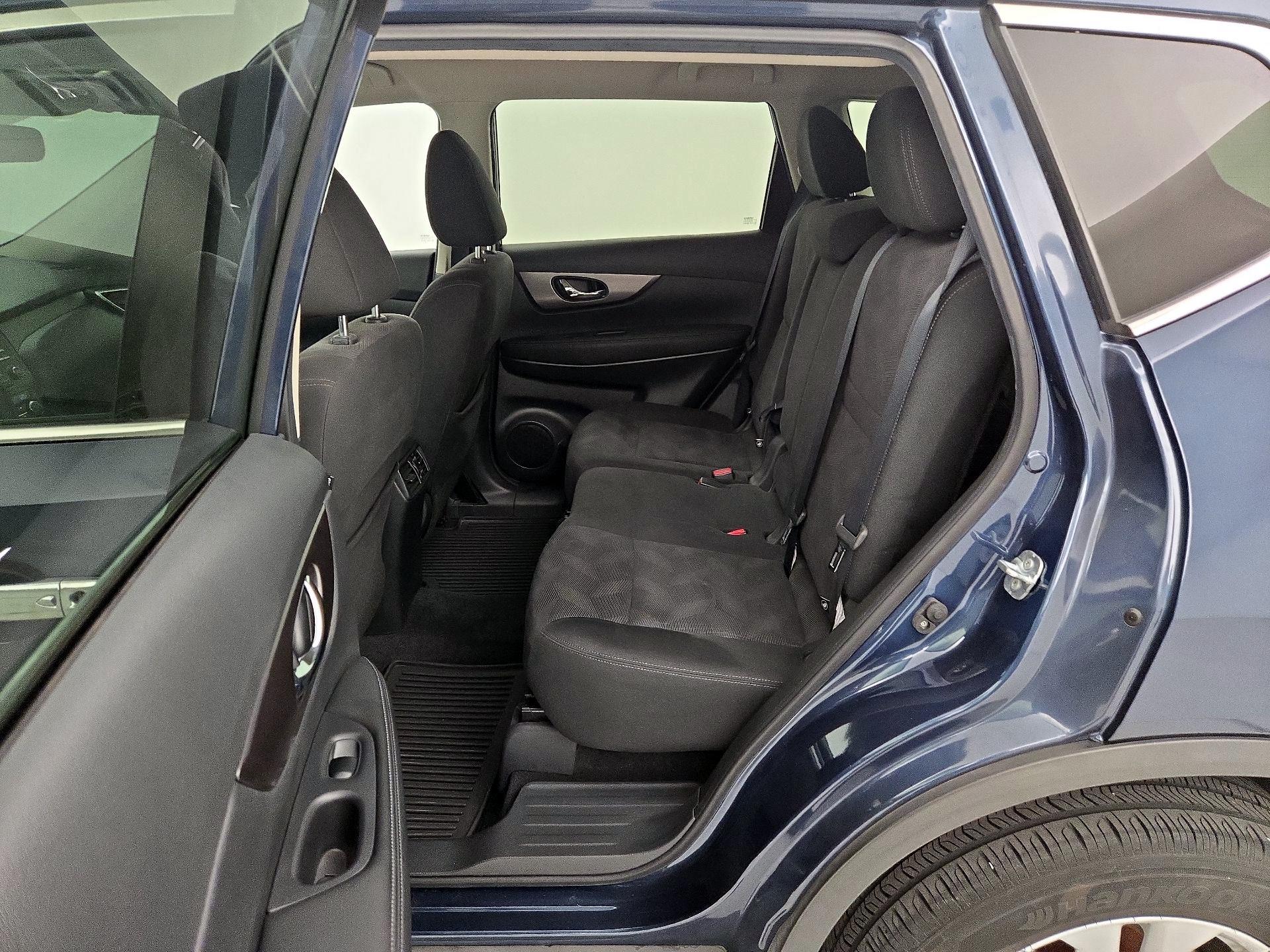 Thumbnail: 2015 Nissan Rogue - 19