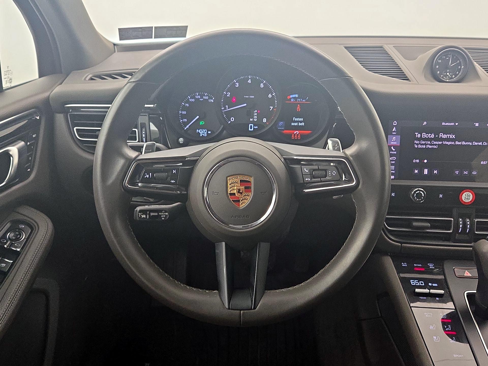 Thumbnail: 2024 Porsche Macan - 10