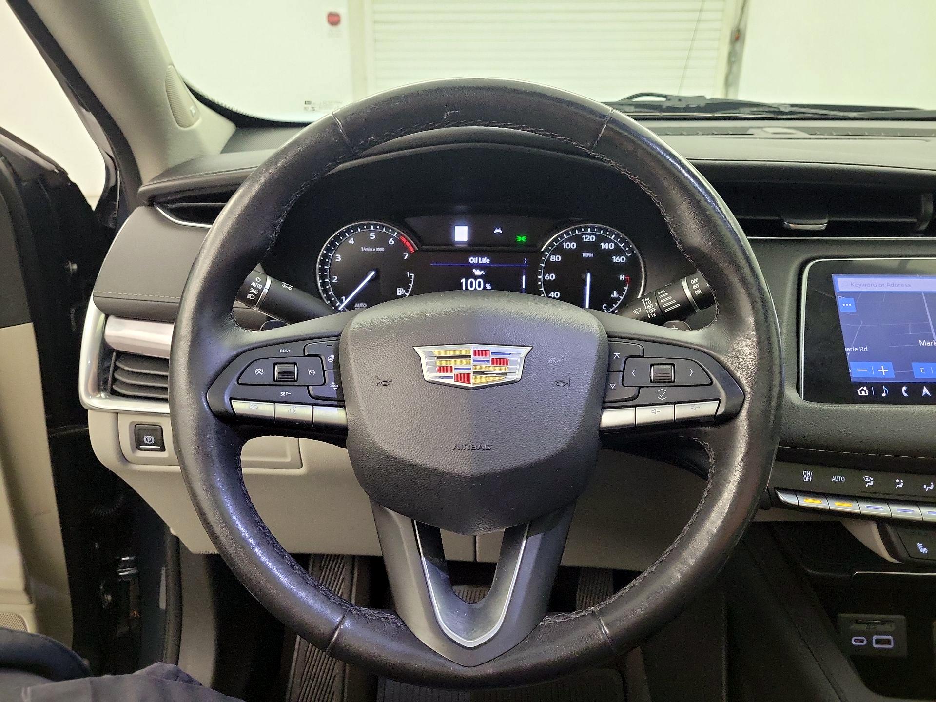 Thumbnail: 2021 Cadillac XT4 - 10