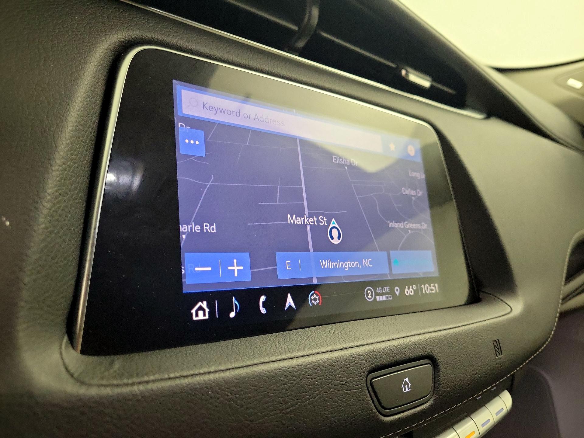 Thumbnail: 2021 Cadillac XT4 - 14