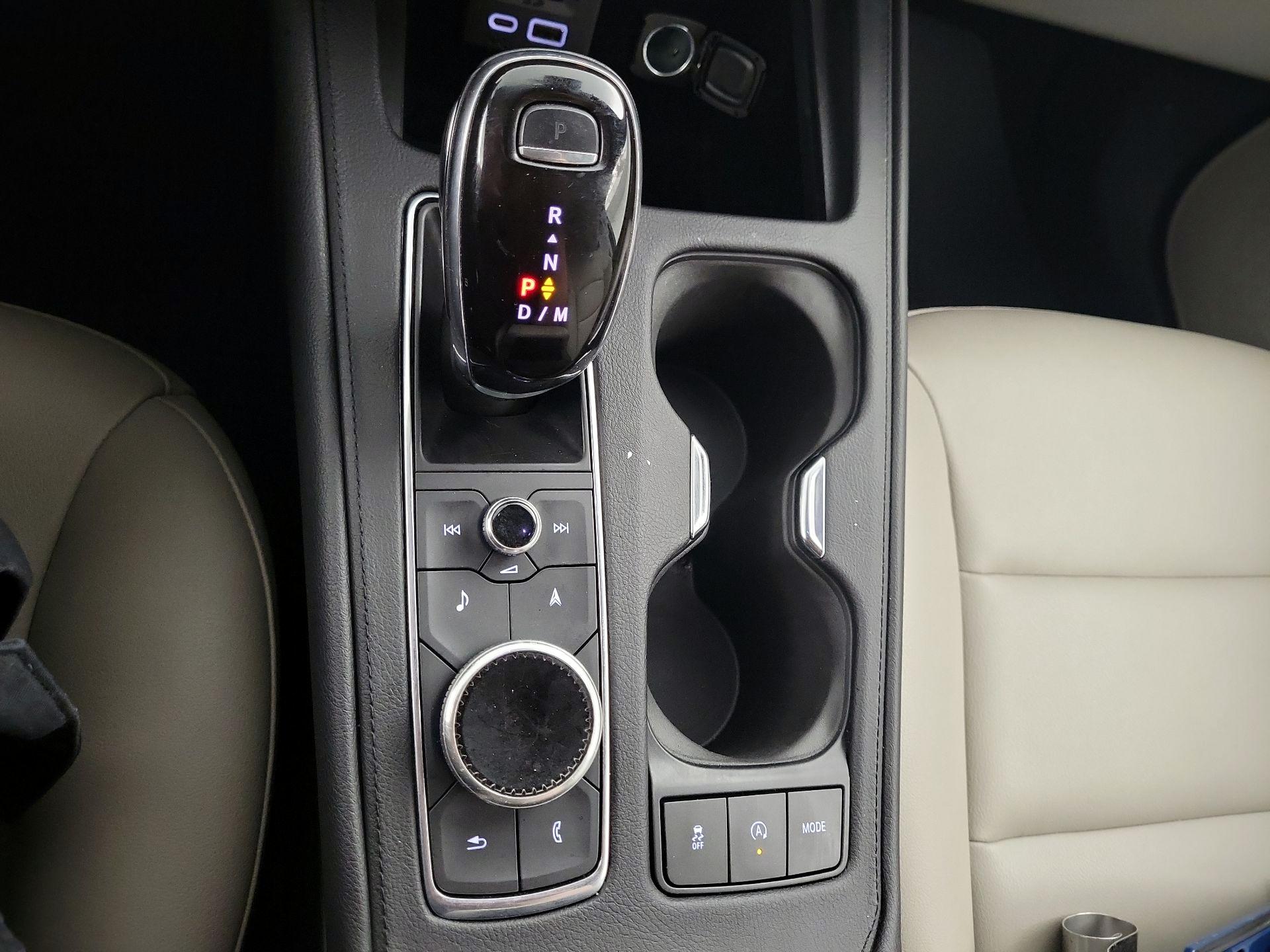 Thumbnail: 2021 Cadillac XT4 - 18