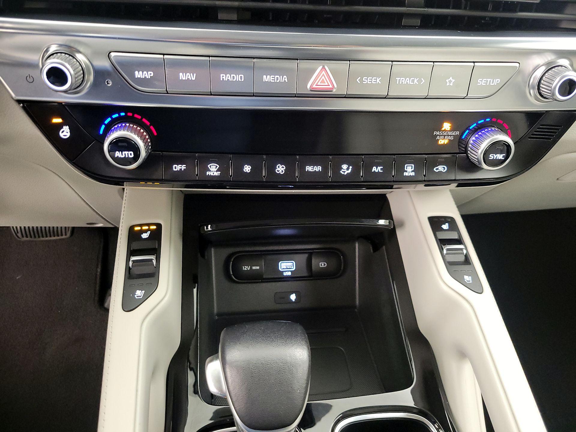 Thumbnail: 2022 Kia Telluride - 17