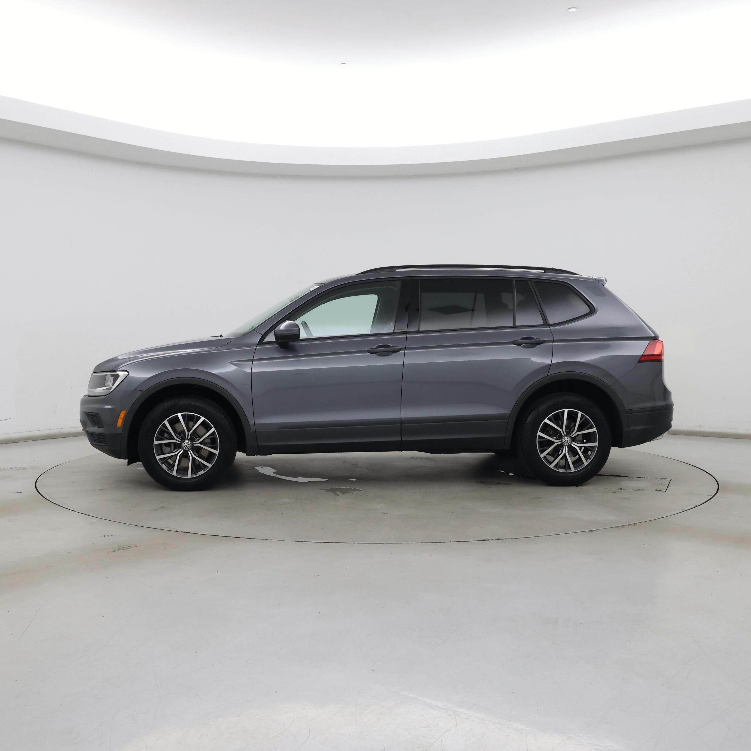 Thumbnail: 2021 Volkswagen Tiguan - 3