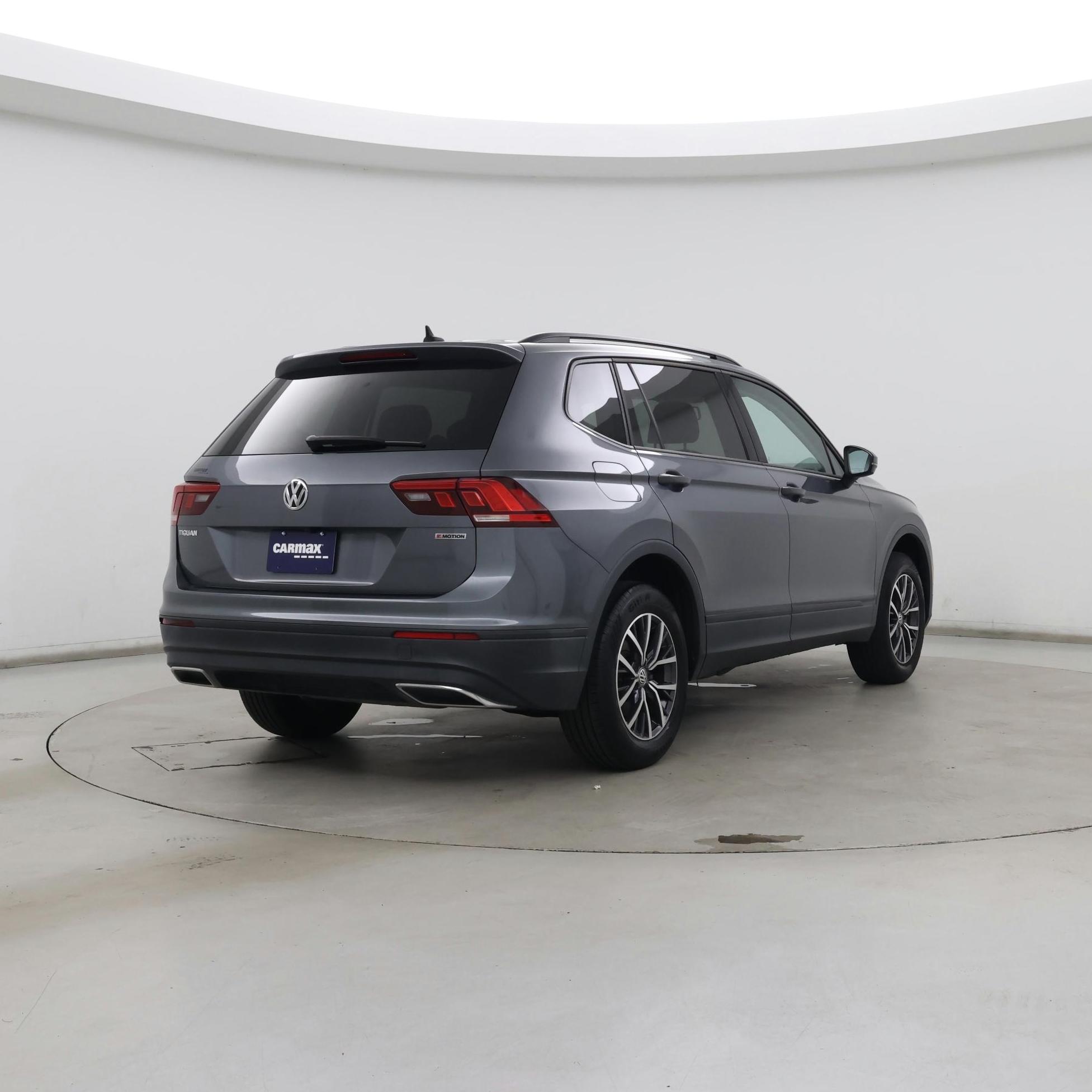Thumbnail: 2021 Volkswagen Tiguan - 8
