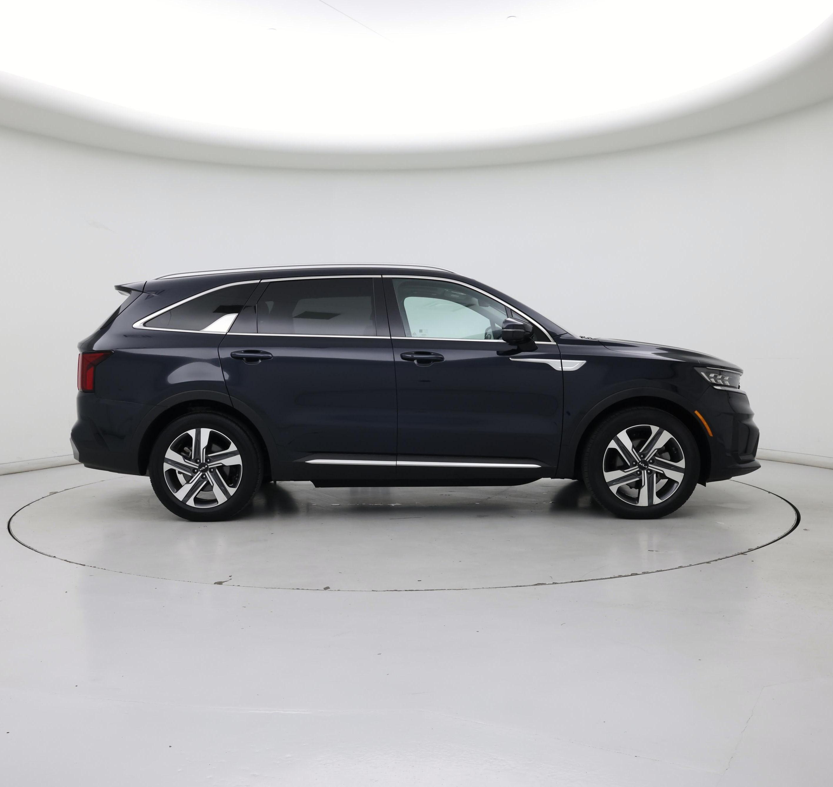 Thumbnail: 2023 Kia Sorento - 7