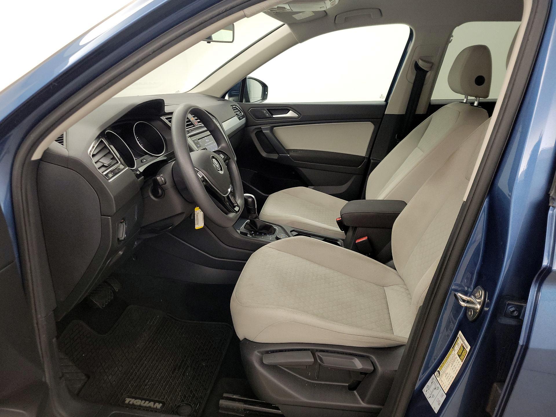 Thumbnail: 2020 Volkswagen Tiguan - 11