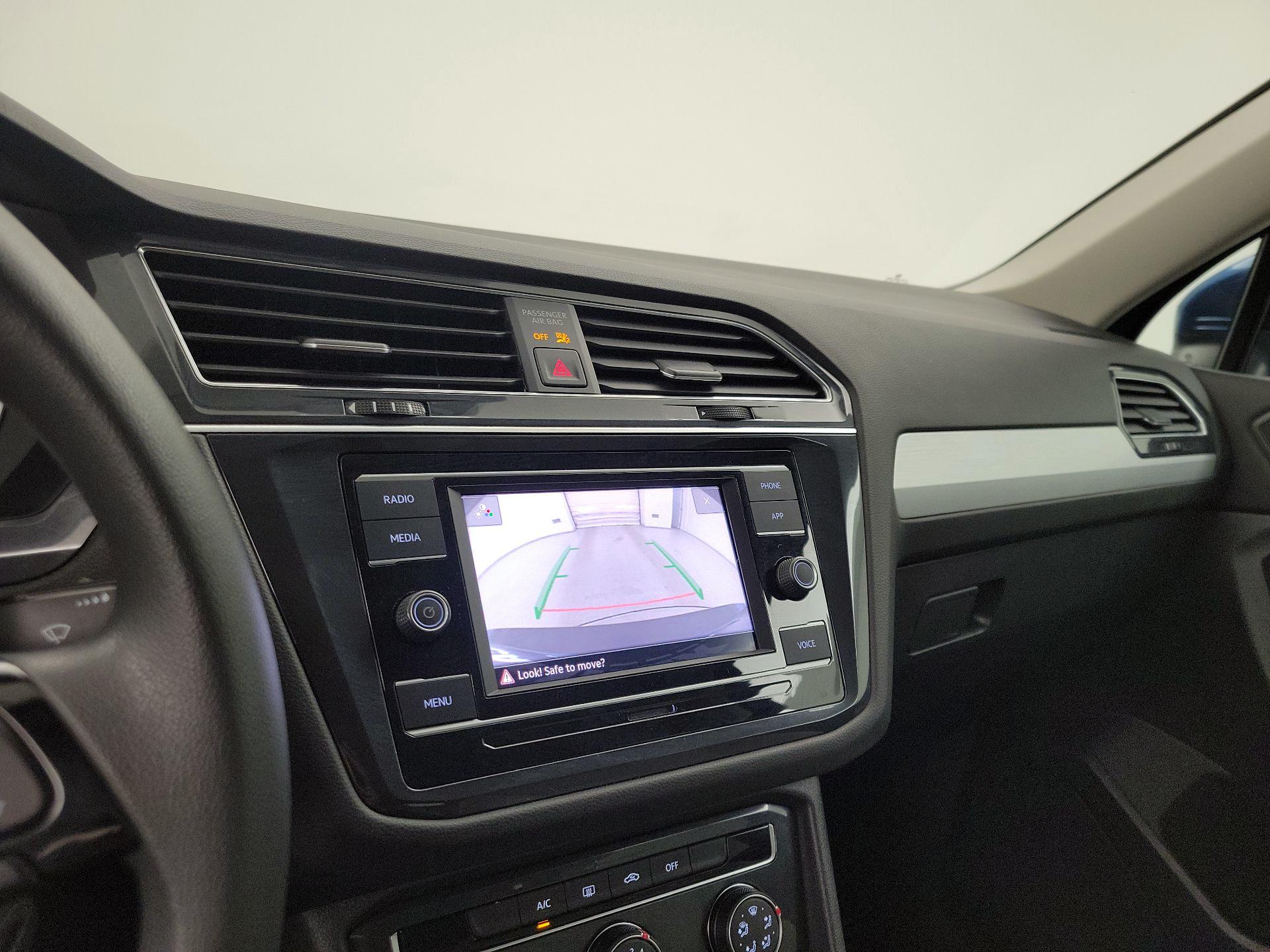 Thumbnail: 2020 Volkswagen Tiguan - 14