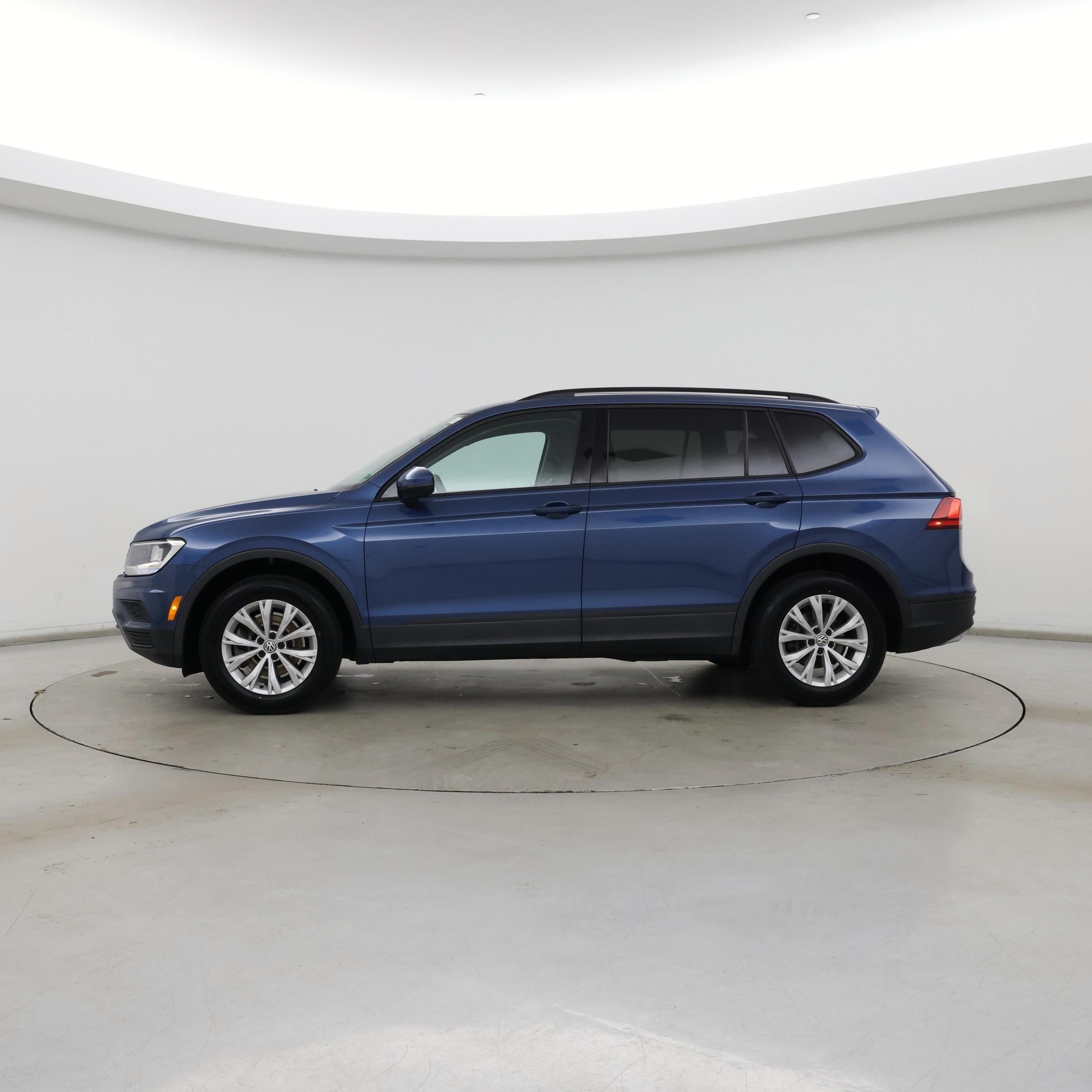 Thumbnail: 2020 Volkswagen Tiguan - 3