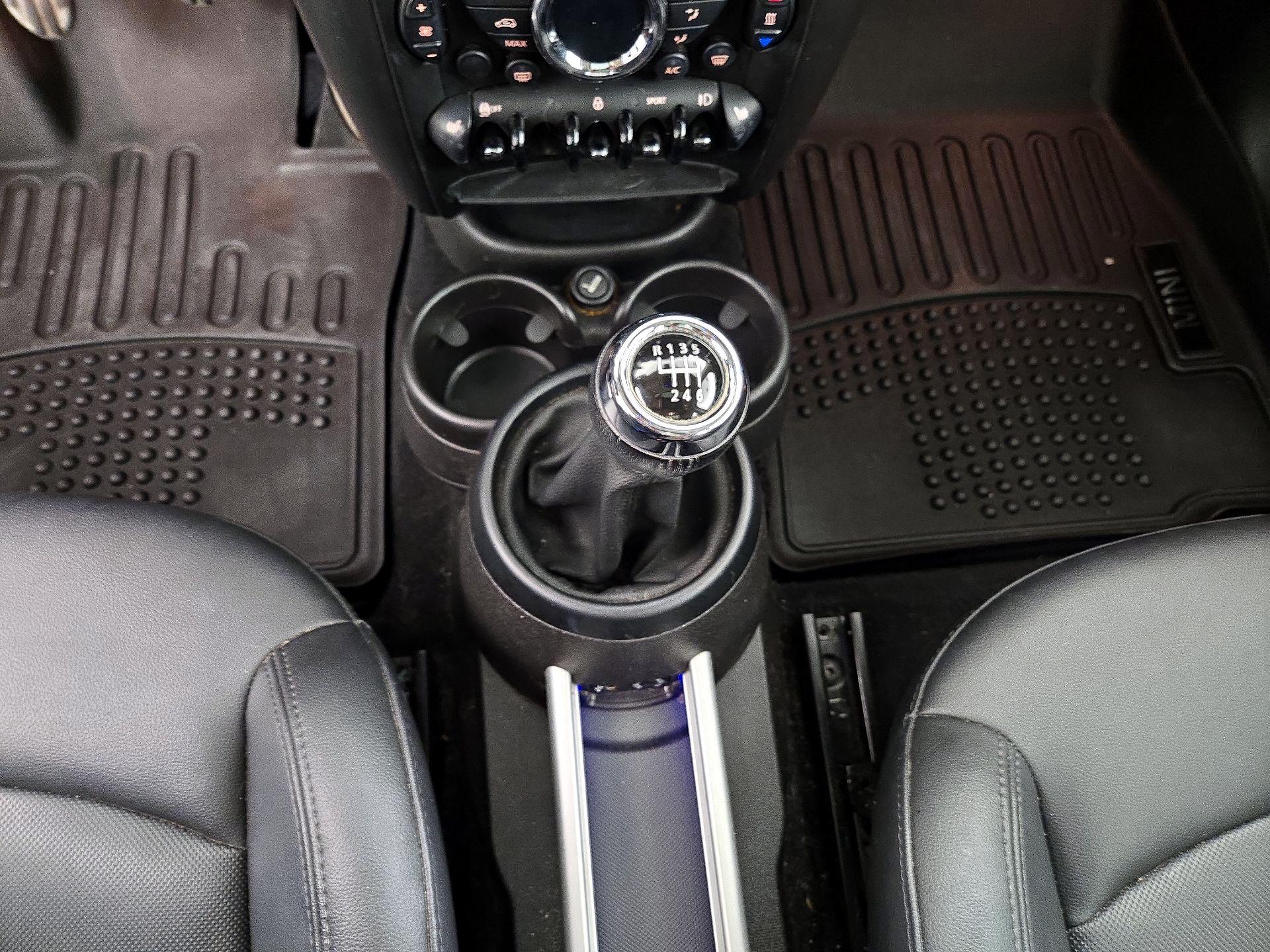 Thumbnail: 2016 MINI Cooper Countryman - 15