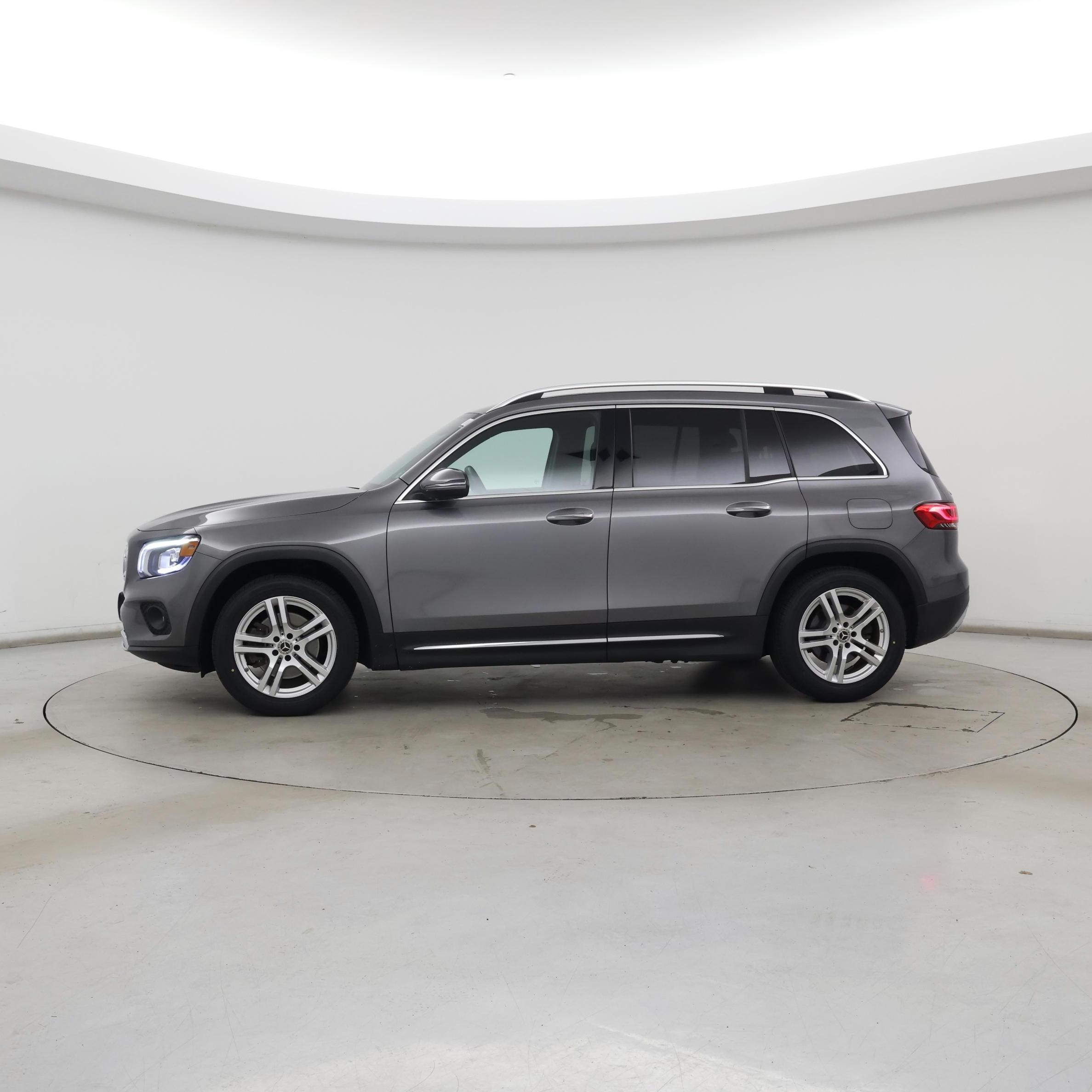Thumbnail: 2021 Mercedes-Benz GLB - 3