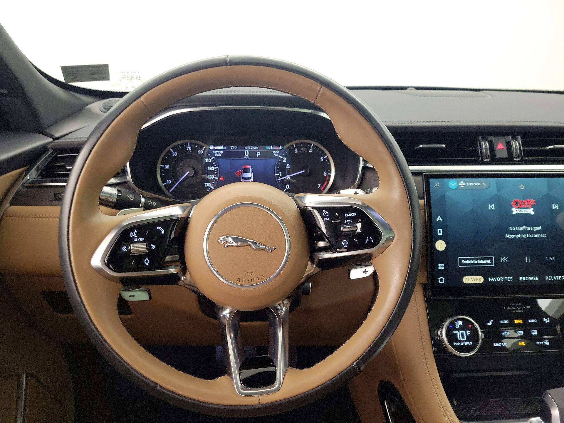 Thumbnail: 2022 Jaguar F-Pace - 10