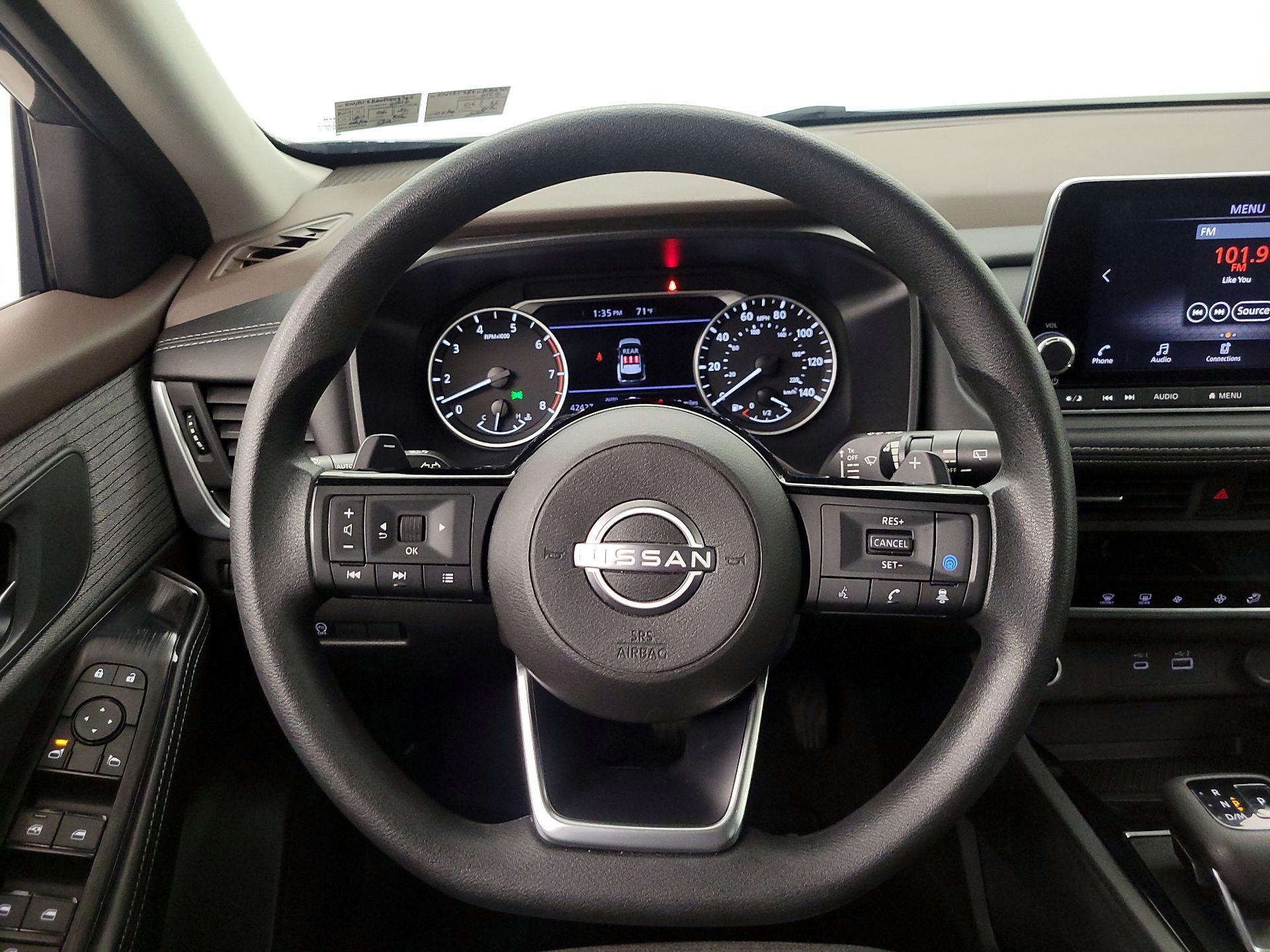 Thumbnail: 2023 Nissan Rogue - 10