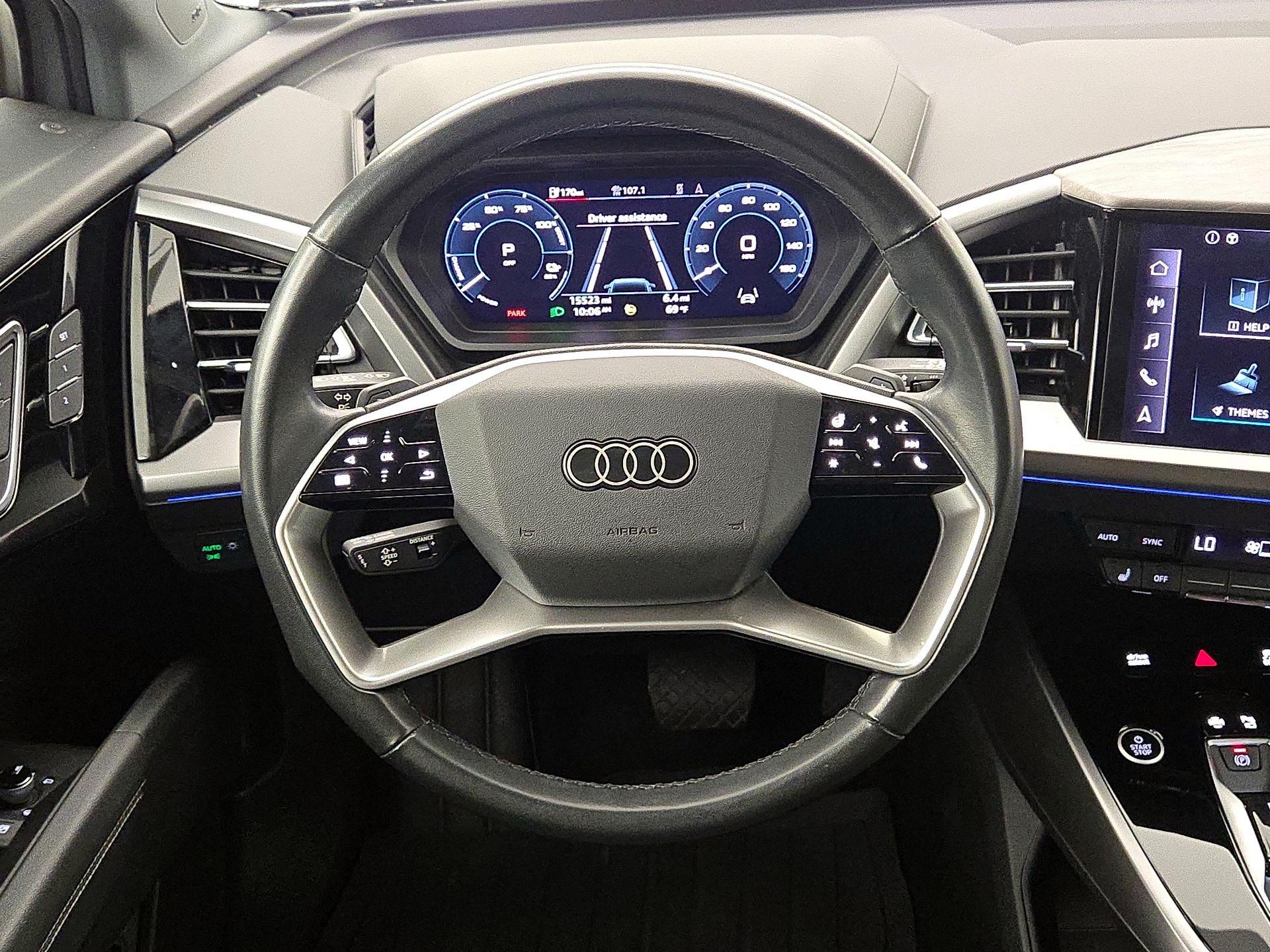 Thumbnail: 2023 Audi Q4 e-tron - 10