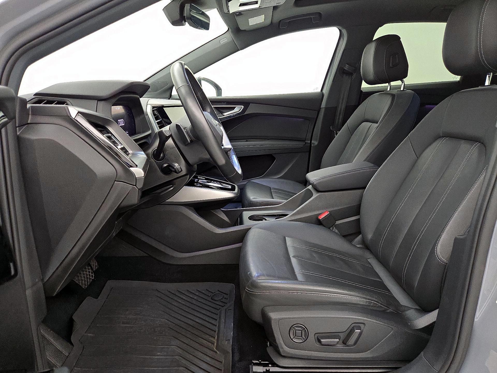 Thumbnail: 2023 Audi Q4 e-tron - 11