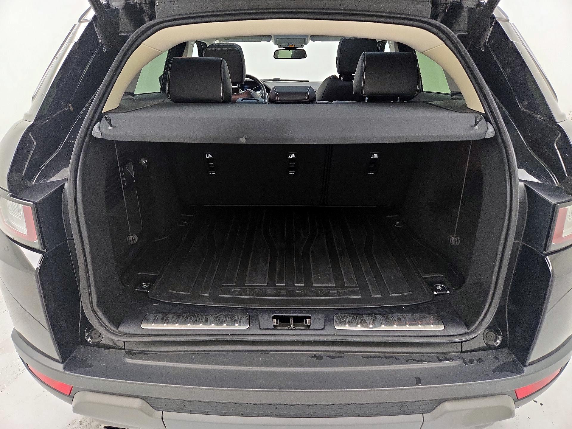 Thumbnail: 2019 Land Rover Range Rover Evoque - 20