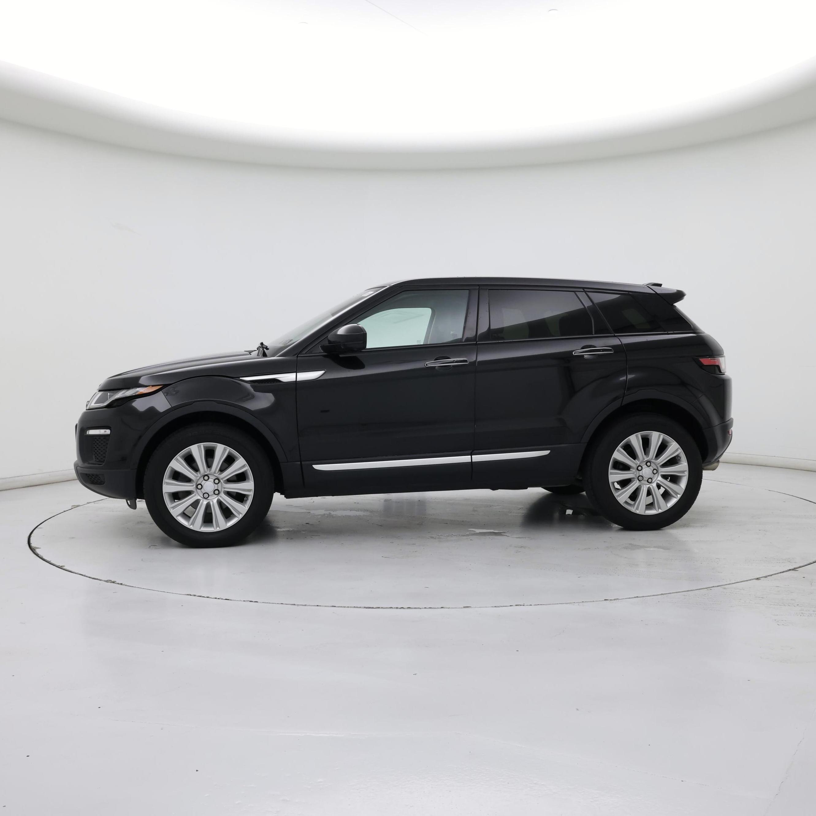 Thumbnail: 2019 Land Rover Range Rover Evoque - 3