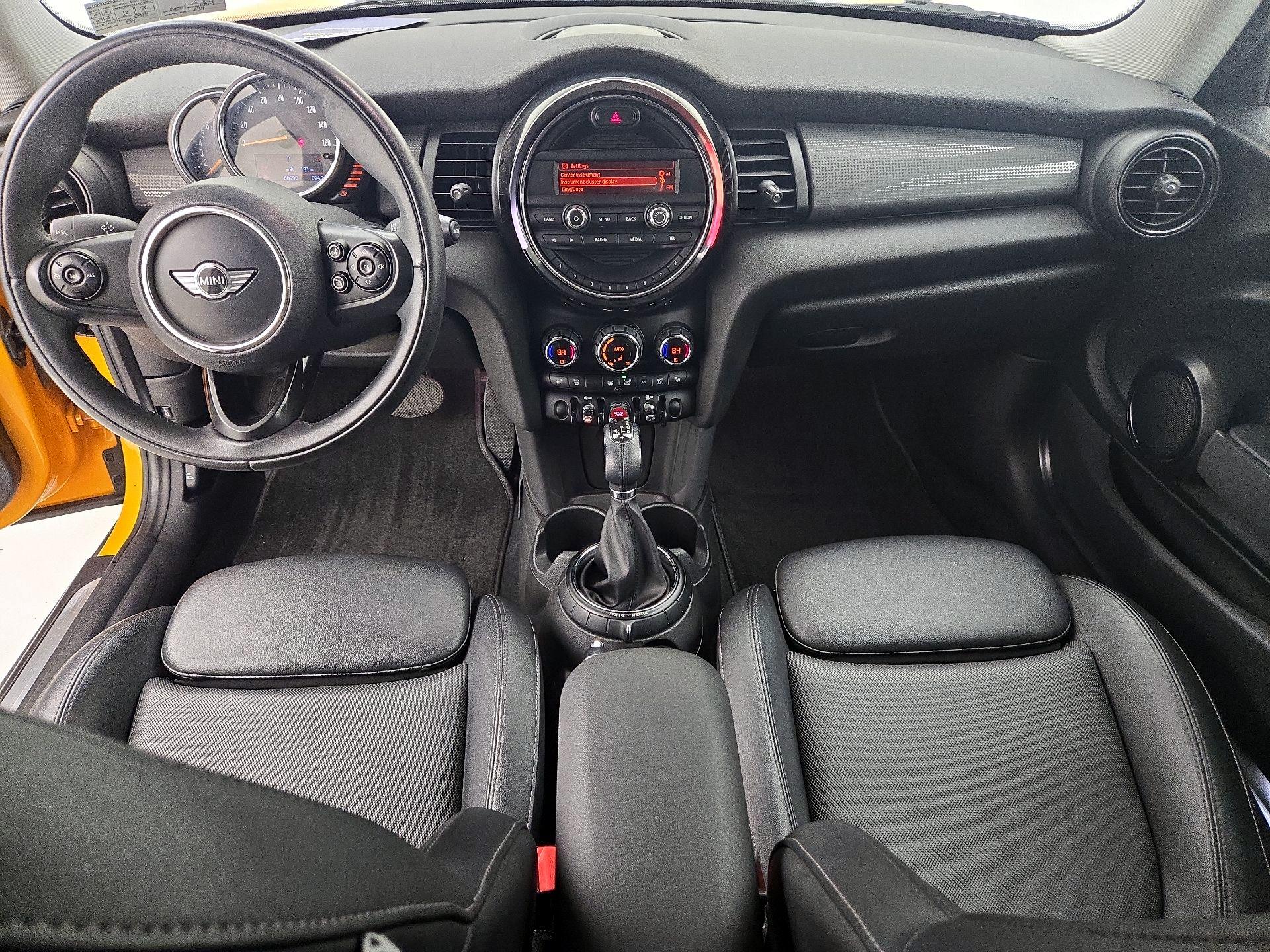 Thumbnail: 2015 MINI Cooper Hardtop - 9