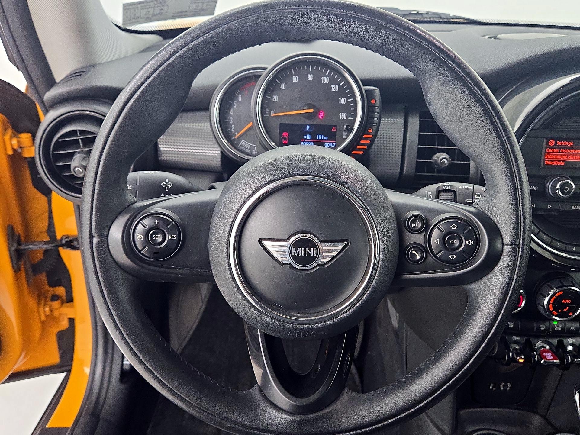 Thumbnail: 2015 MINI Cooper Hardtop - 10
